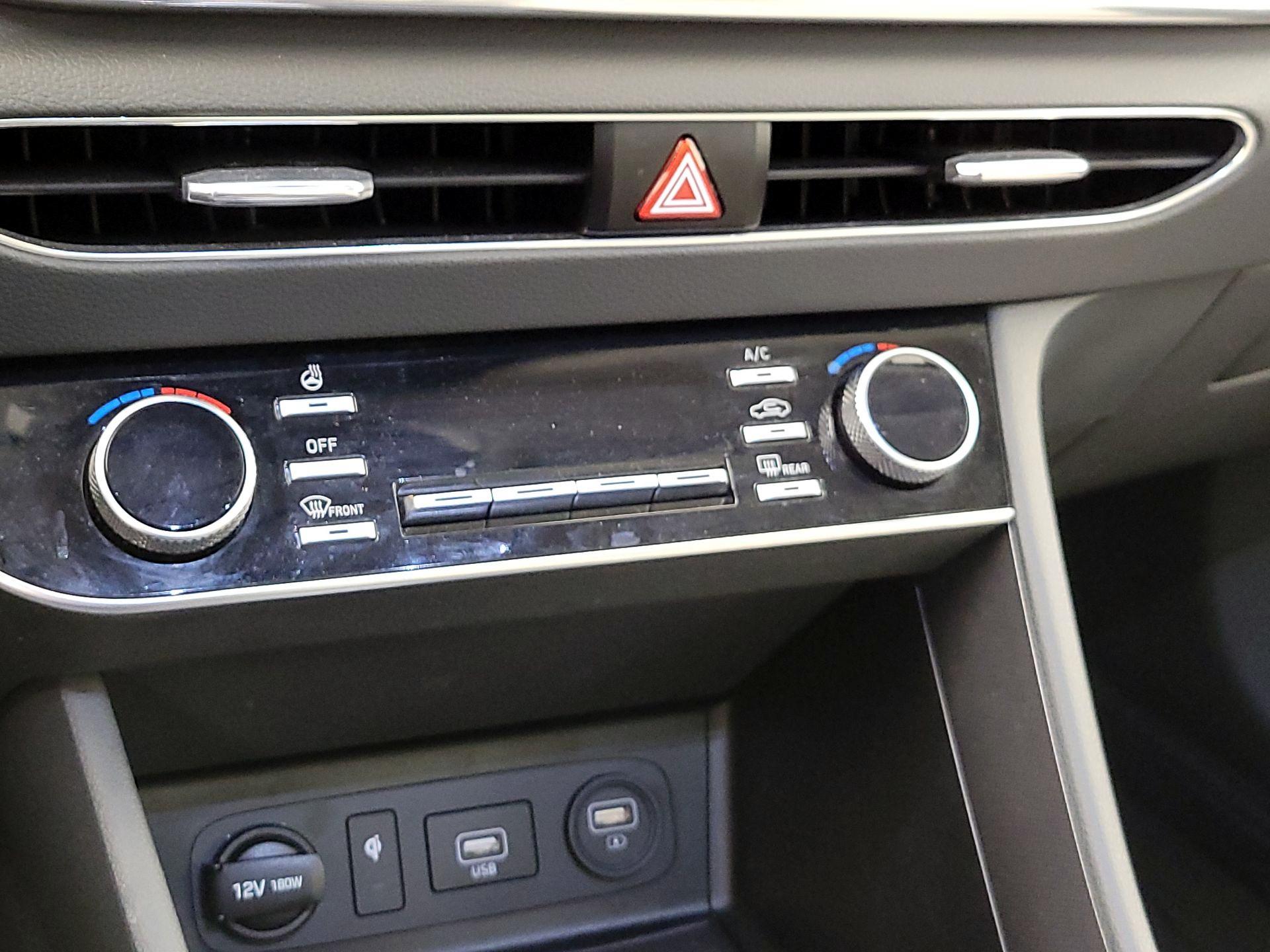 Thumbnail: 2020 Hyundai Sonata - 16