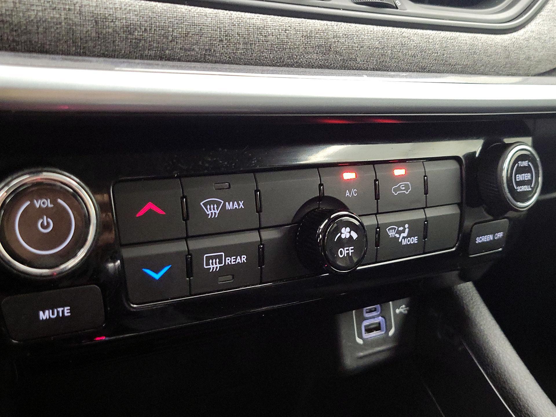 Thumbnail: 2022 Jeep Compass - 16