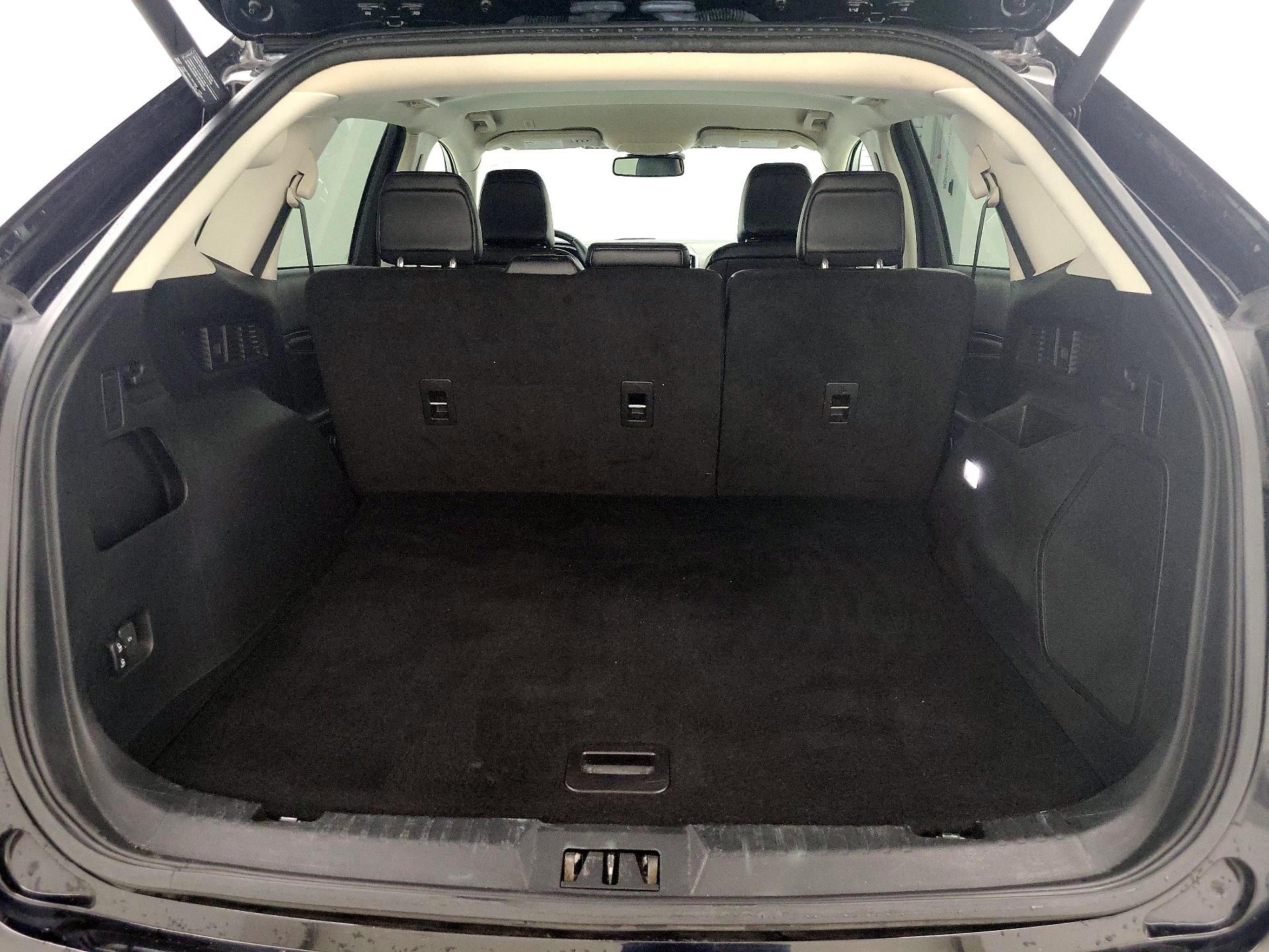 Thumbnail: 2022 Ford Edge - 20