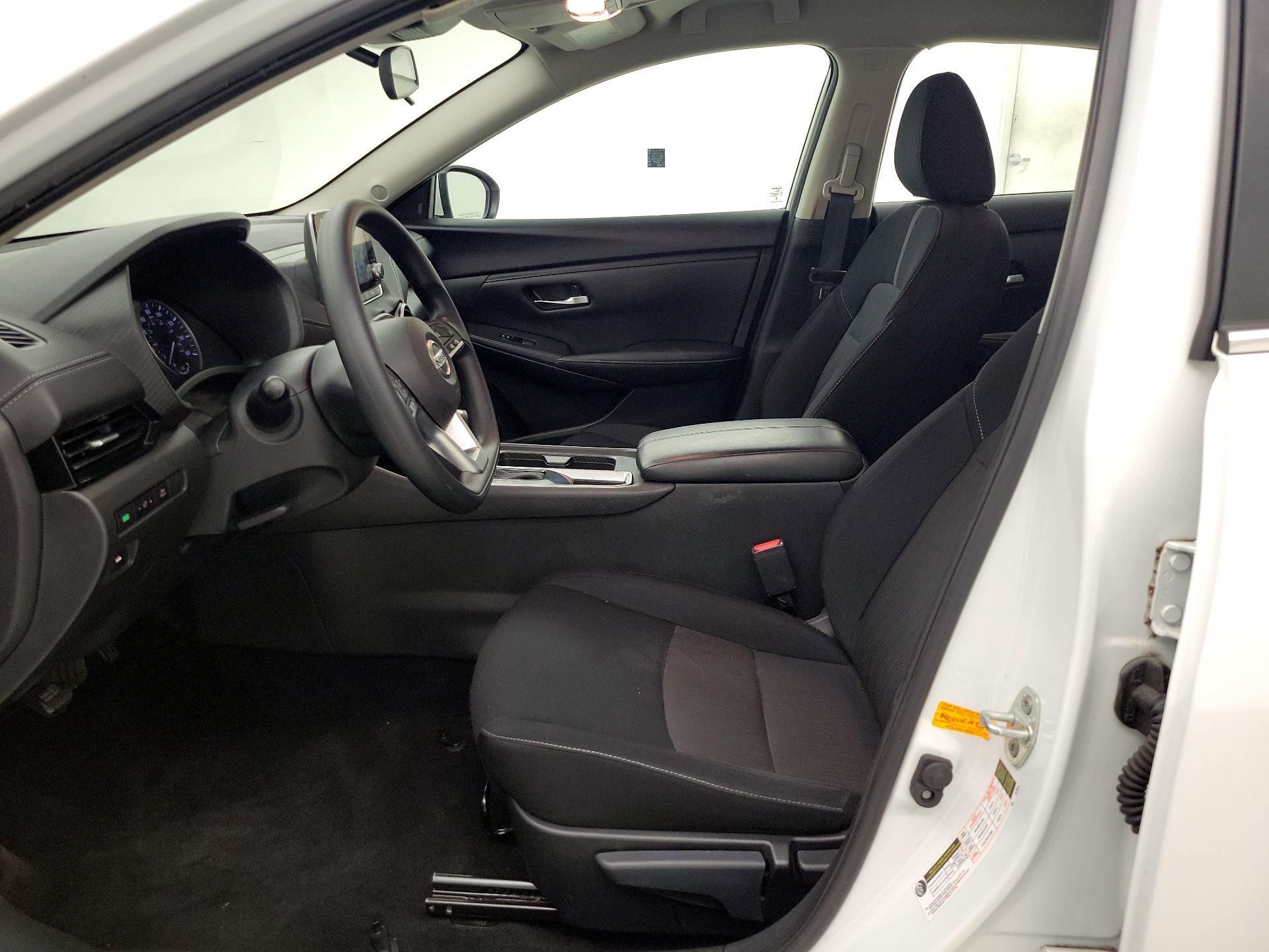 Thumbnail: 2023 Nissan Sentra - 11