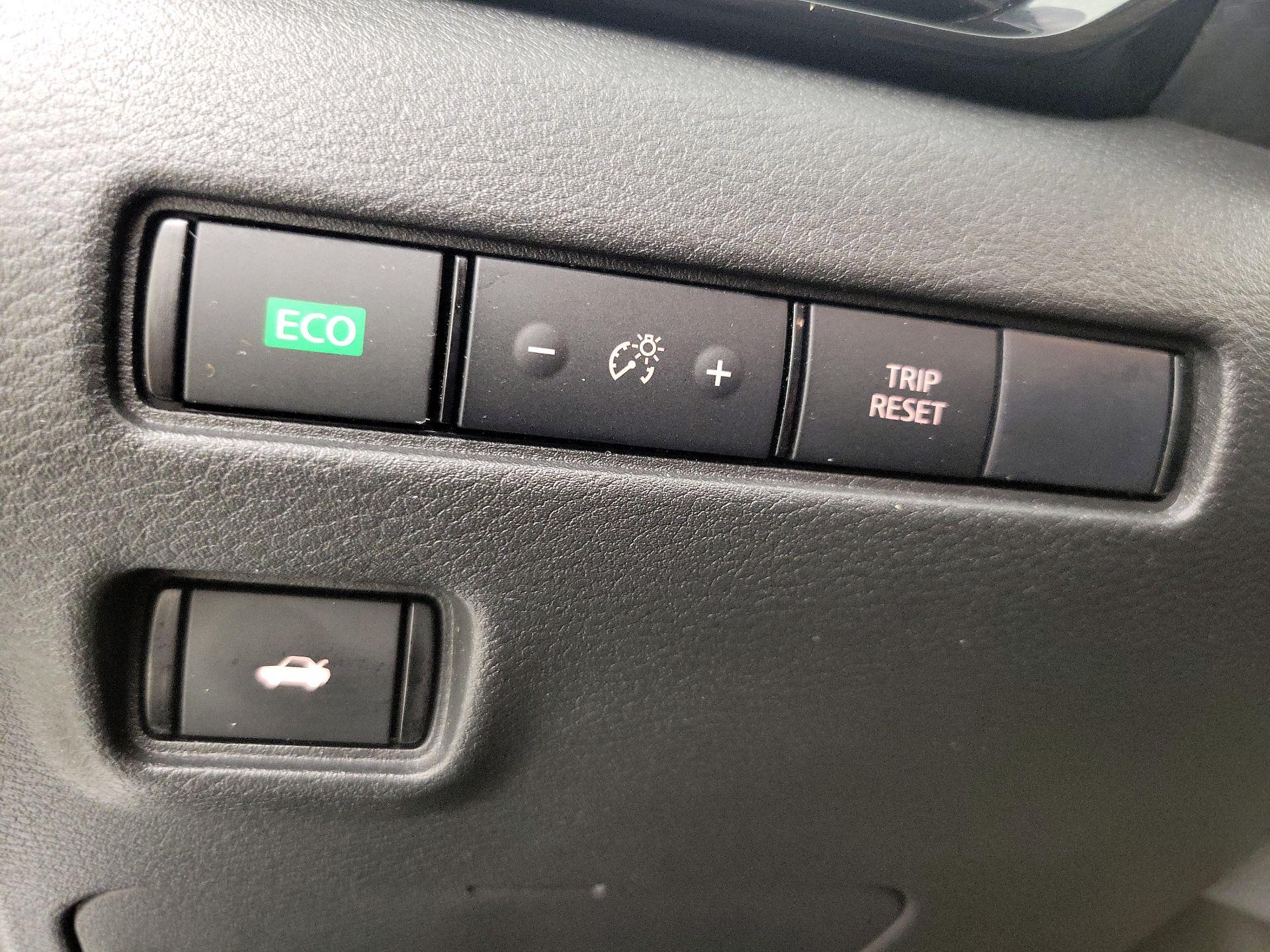 Thumbnail: 2023 Nissan Sentra - 13