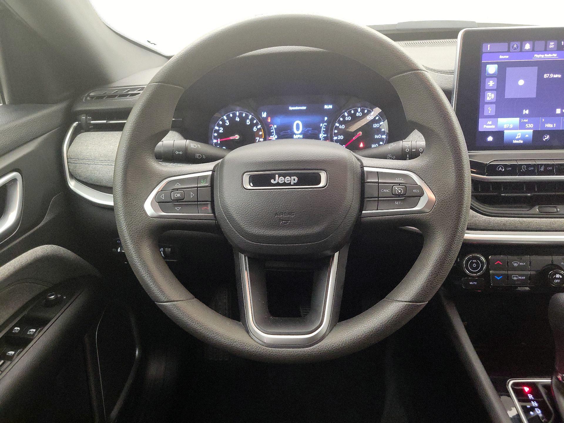 Thumbnail: 2023 Jeep Compass - 10