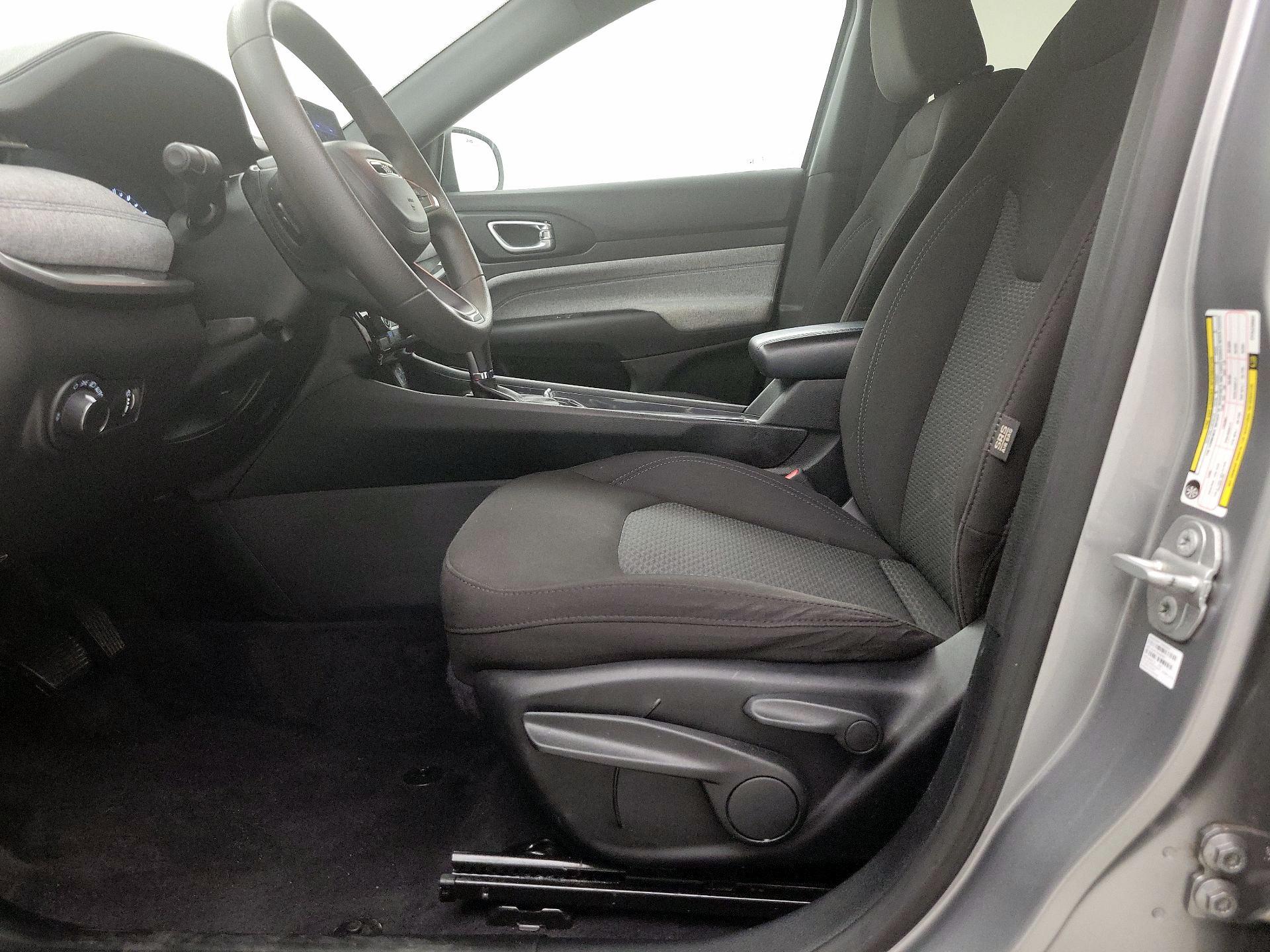 Thumbnail: 2023 Jeep Compass - 11