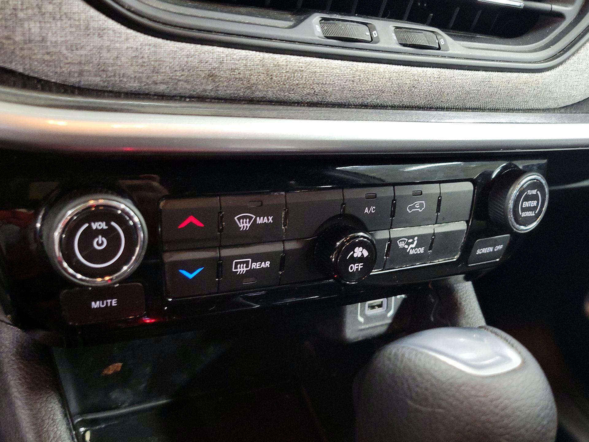 Thumbnail: 2023 Jeep Compass - 16