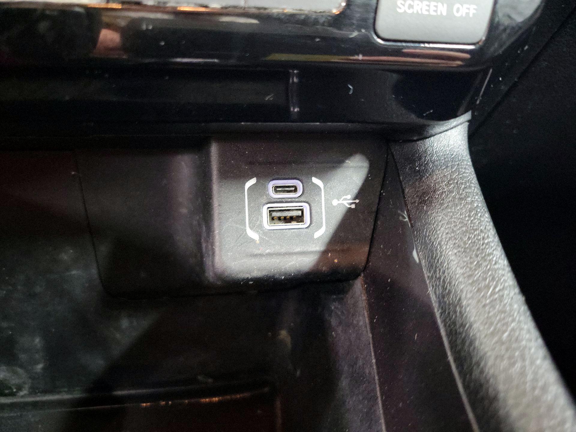 Thumbnail: 2023 Jeep Compass - 18