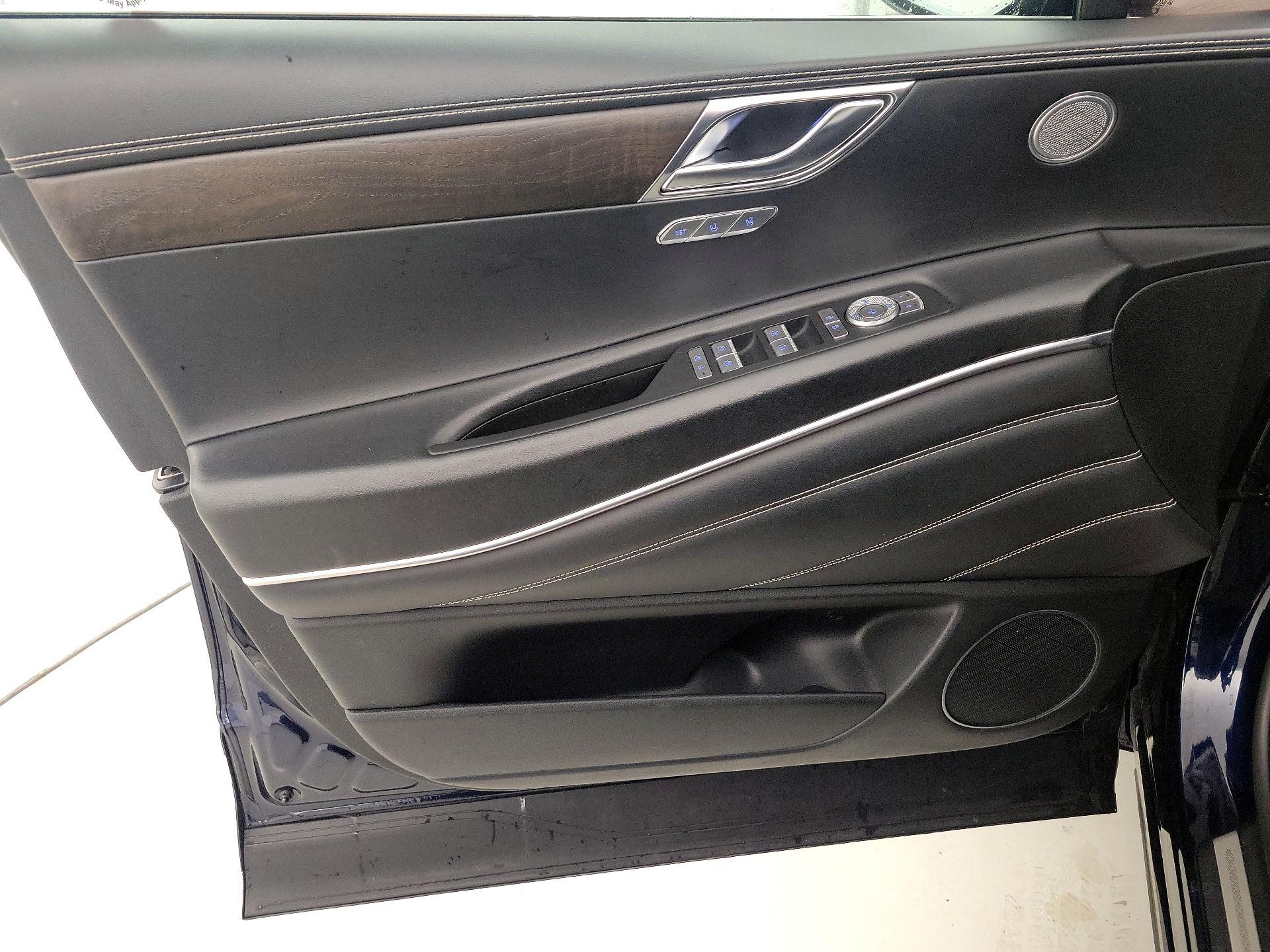 Thumbnail: 2024 Genesis GV80 - 12