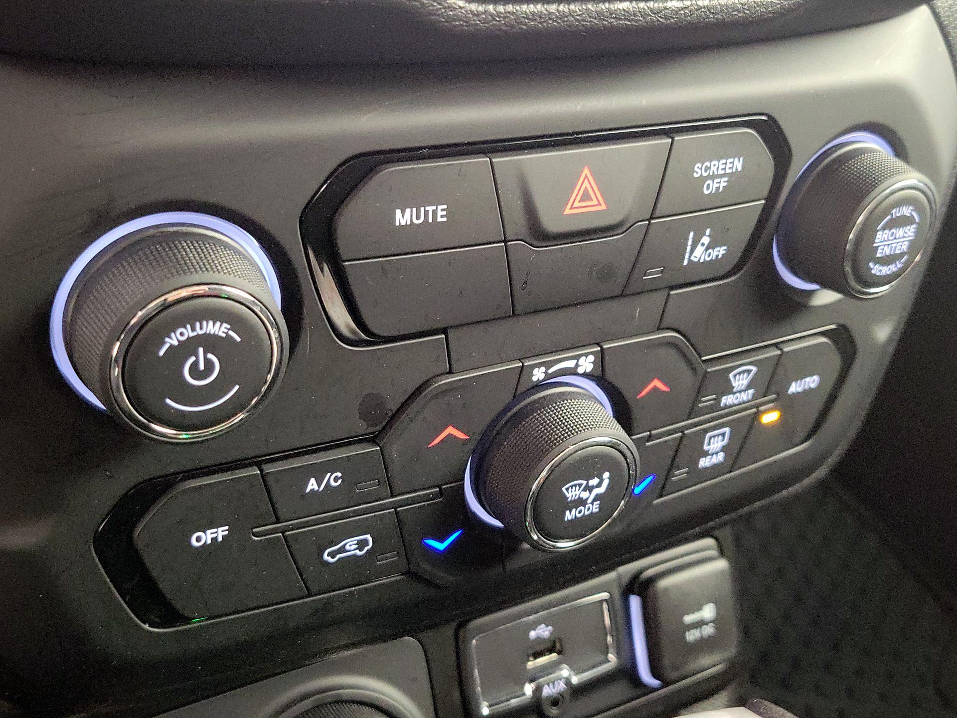 Thumbnail: 2023 Jeep Renegade - 17