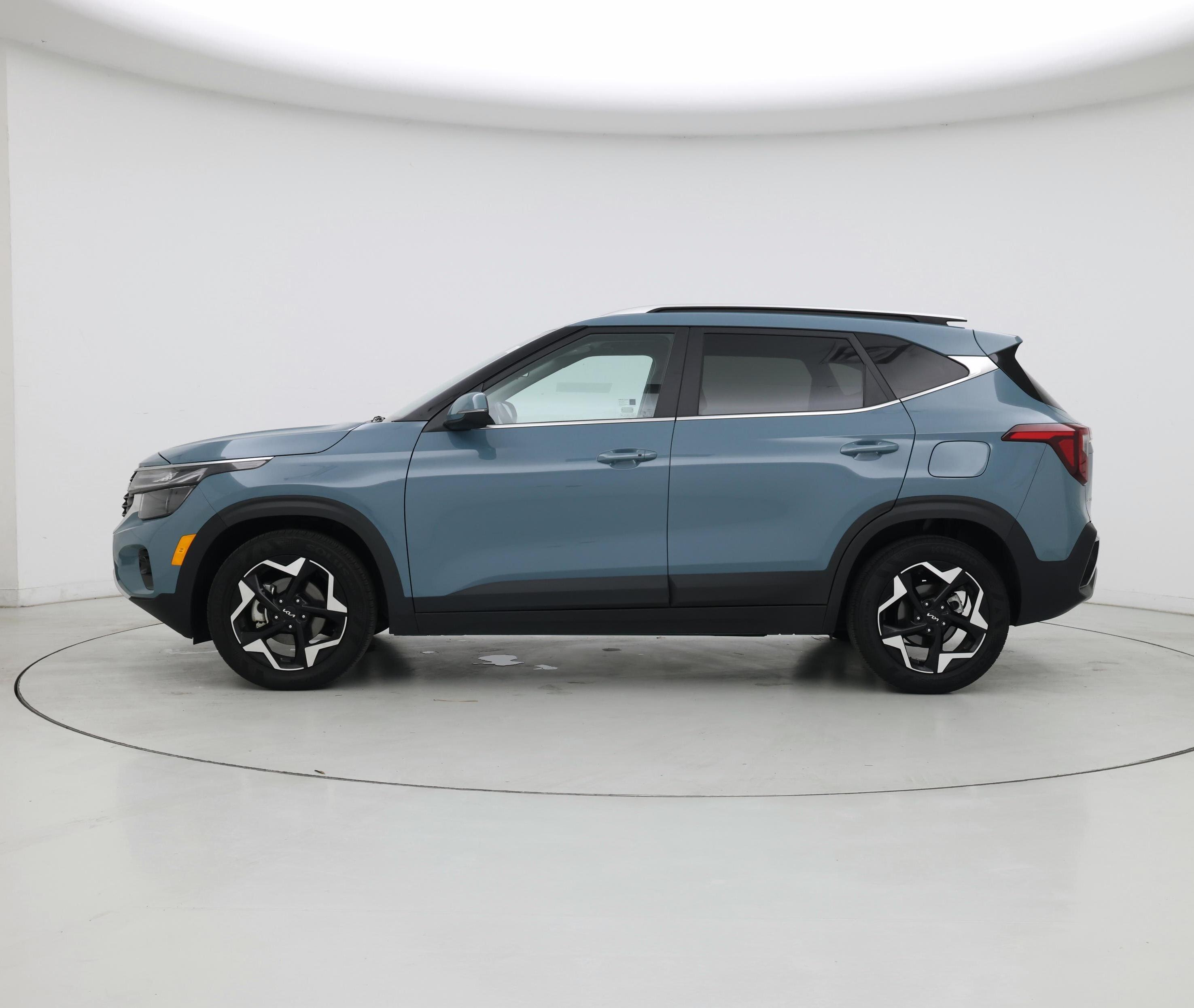 Thumbnail: 2024 Kia Seltos - 3