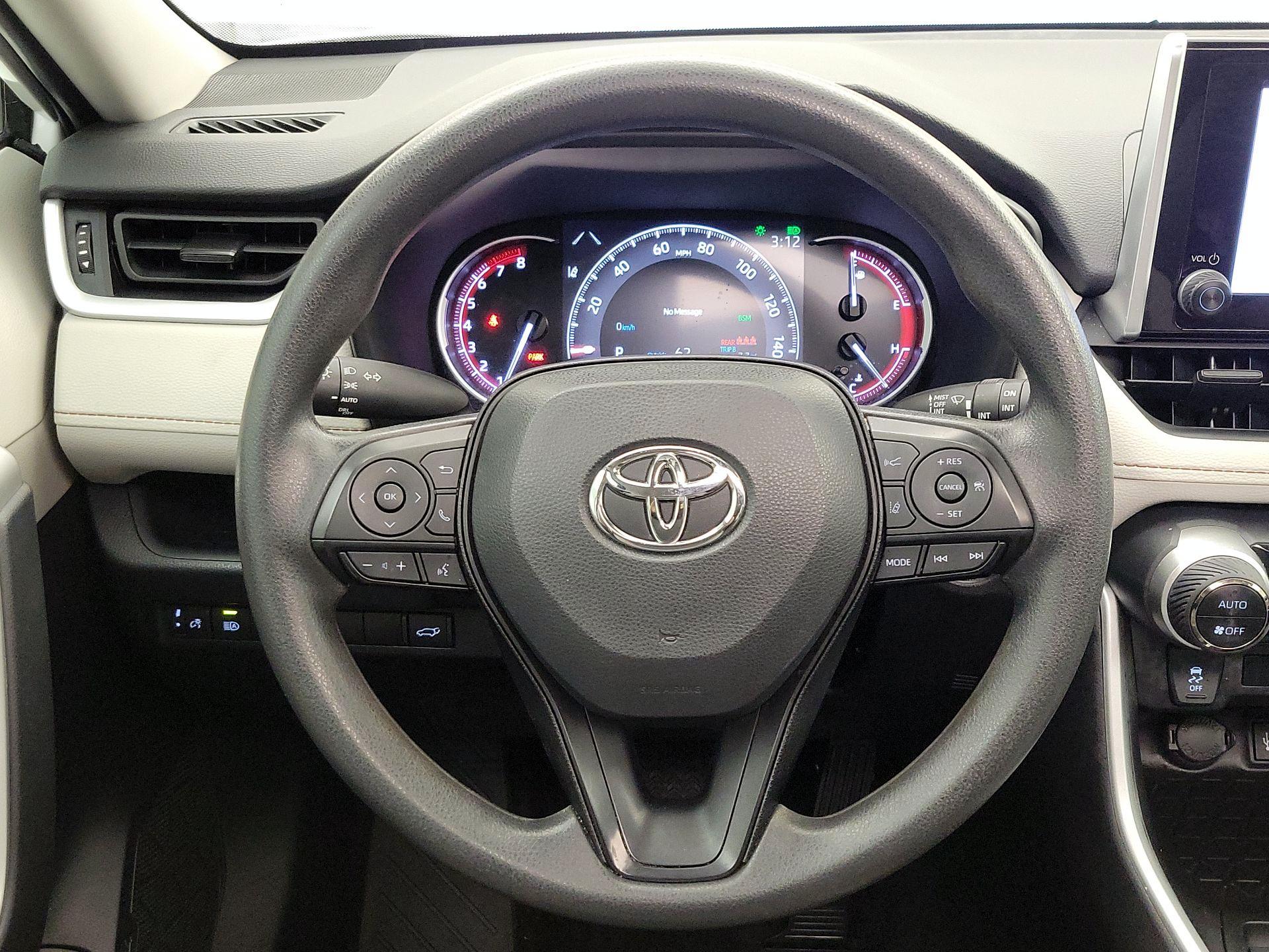 Thumbnail: 2024 Toyota RAV4 - 10