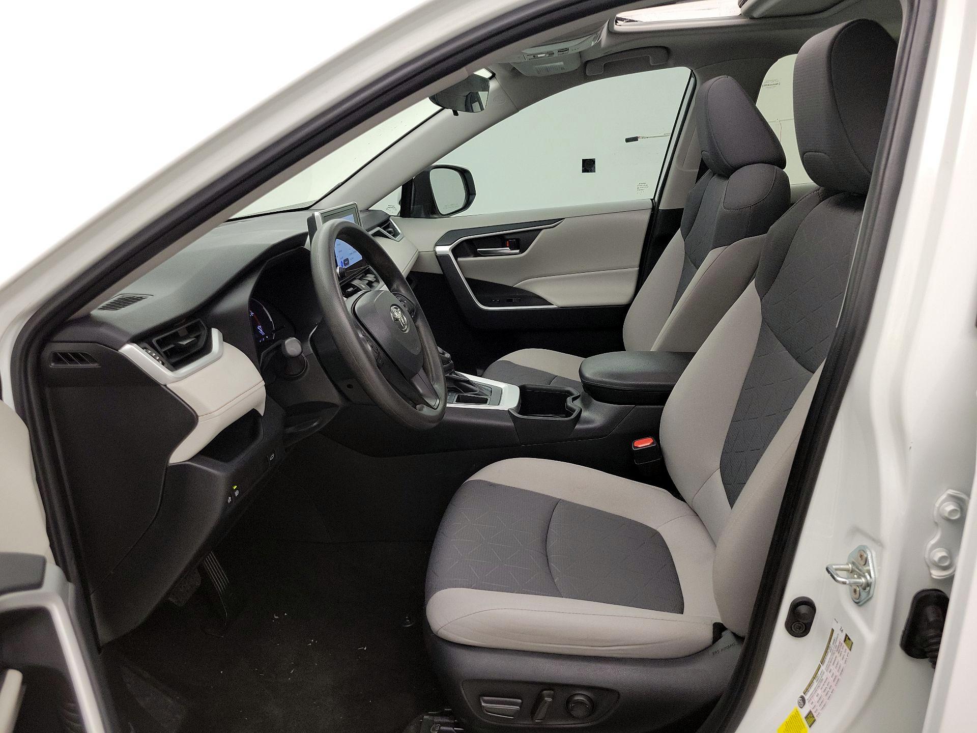 Thumbnail: 2024 Toyota RAV4 - 11