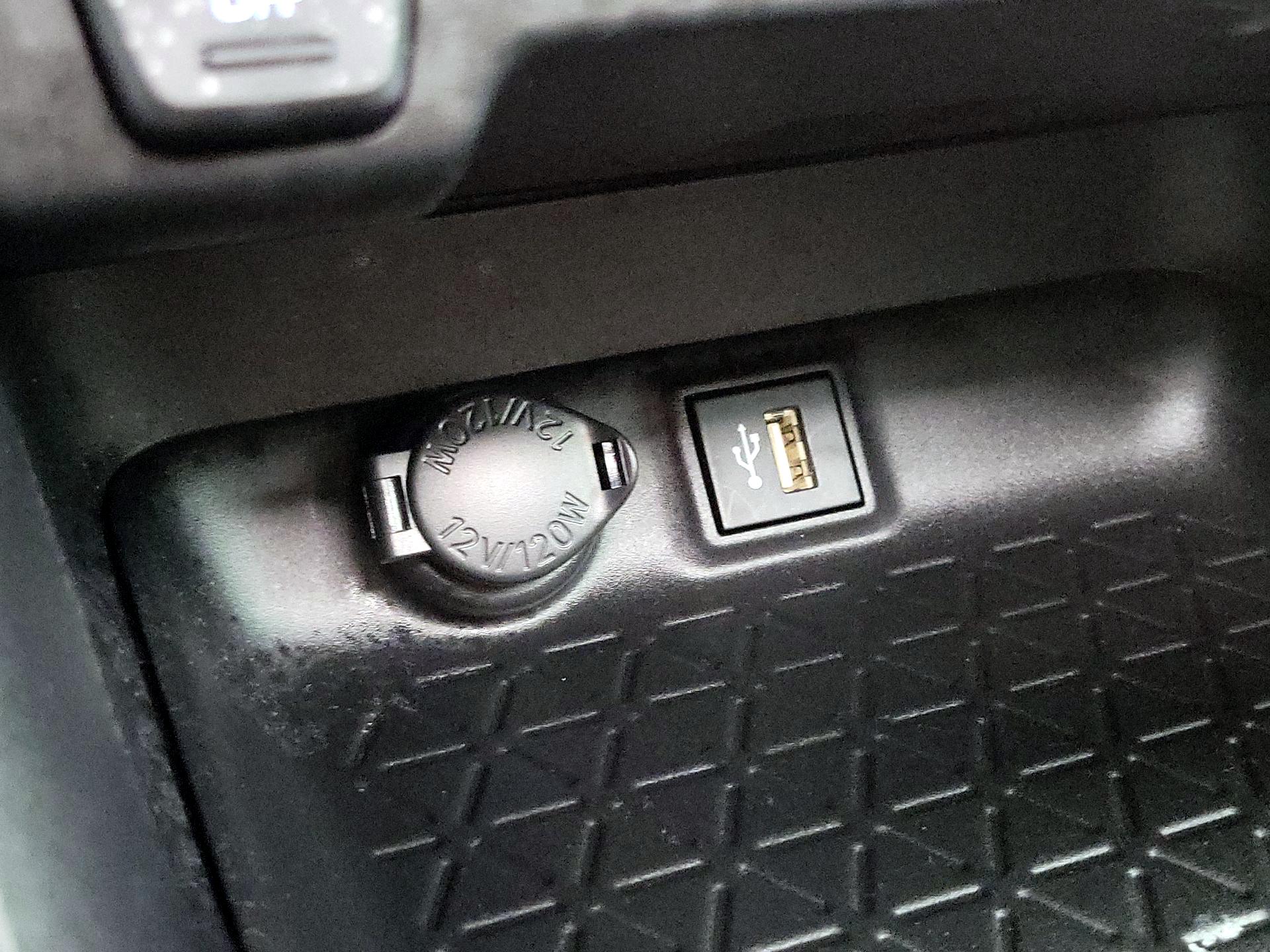 Thumbnail: 2024 Toyota RAV4 - 18