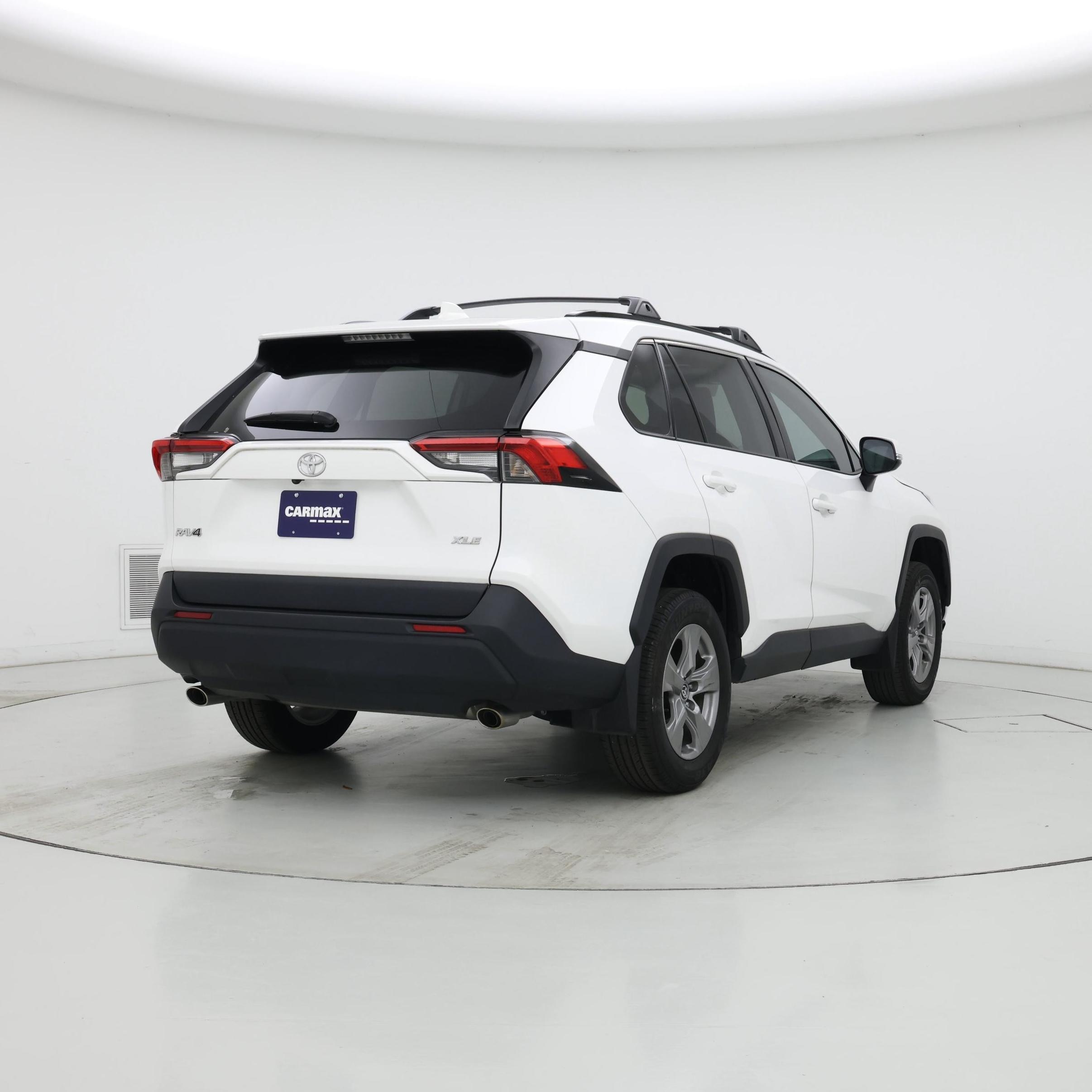 Thumbnail: 2024 Toyota RAV4 - 8