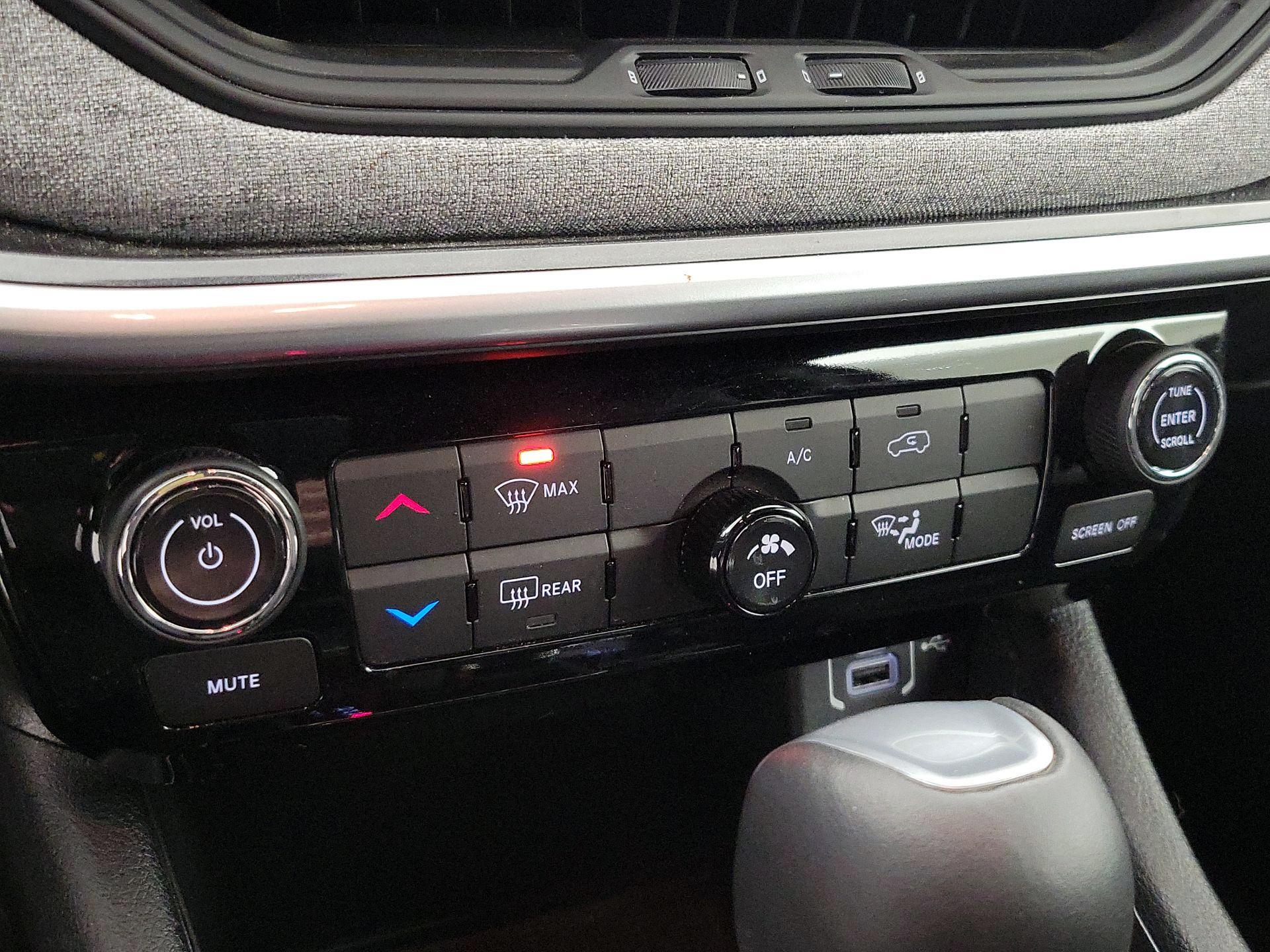 Thumbnail: 2024 Jeep Compass - 16