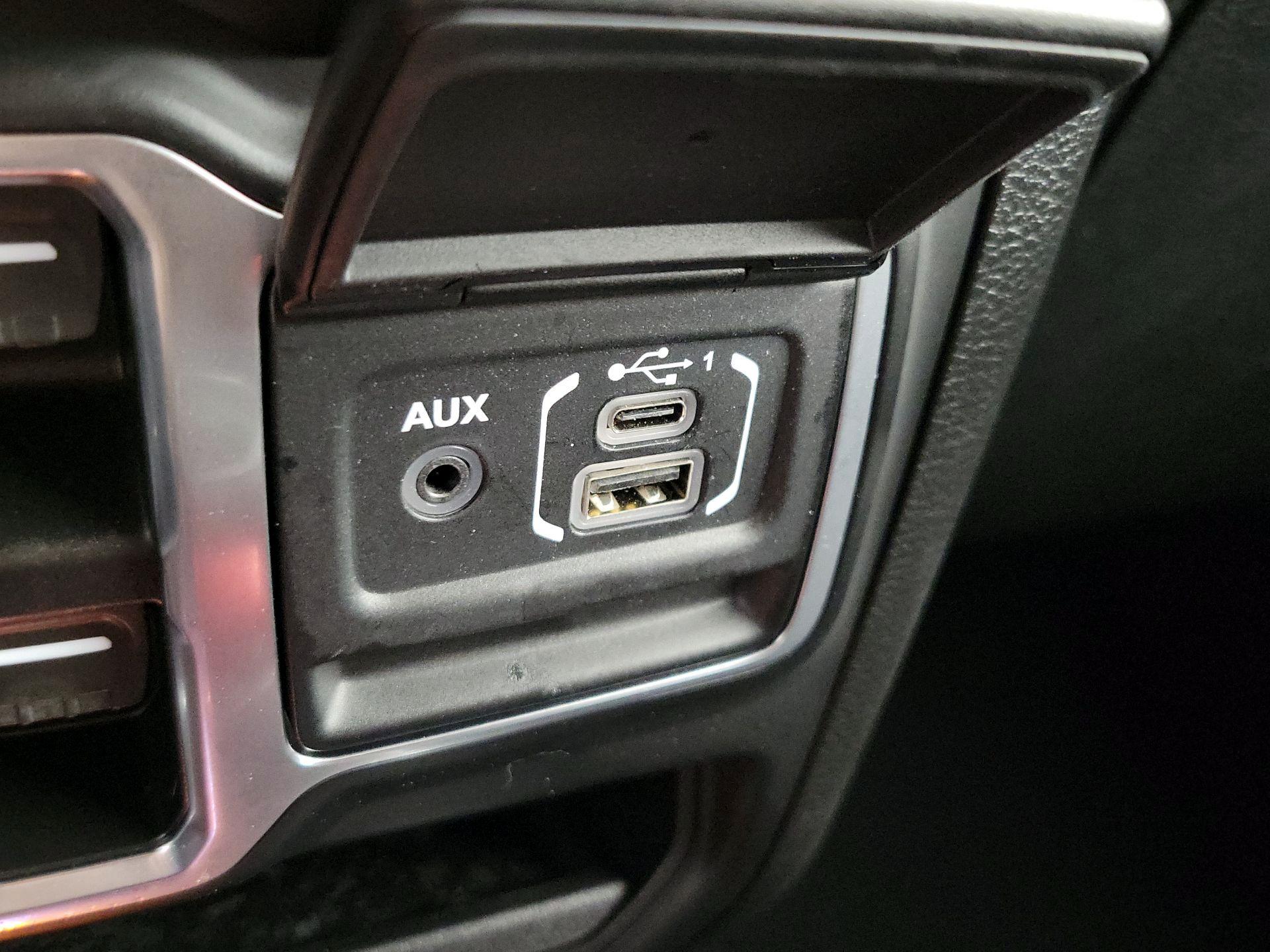 Thumbnail: 2021 Jeep Wrangler - 19