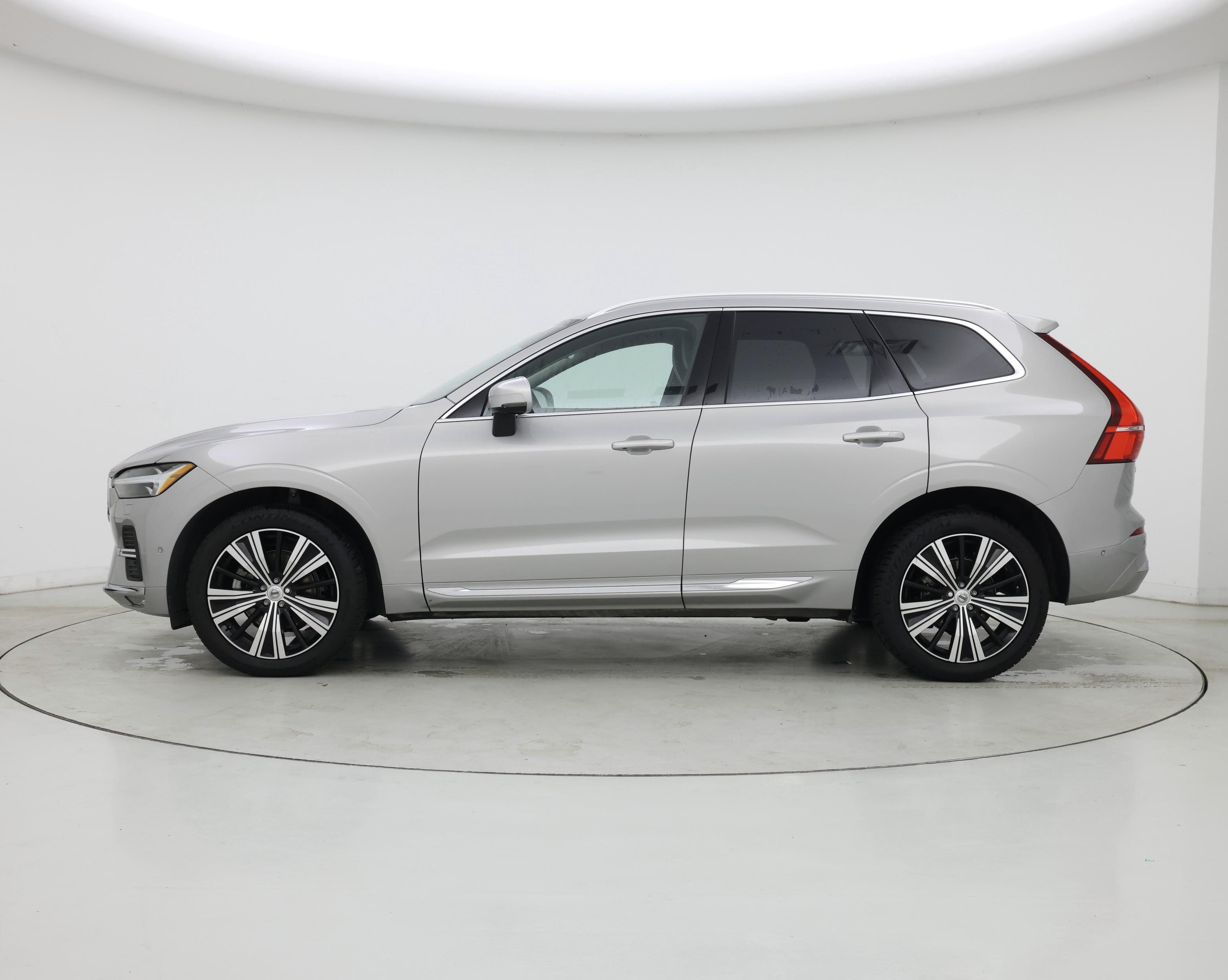 Thumbnail: 2023 Volvo XC60 - 3