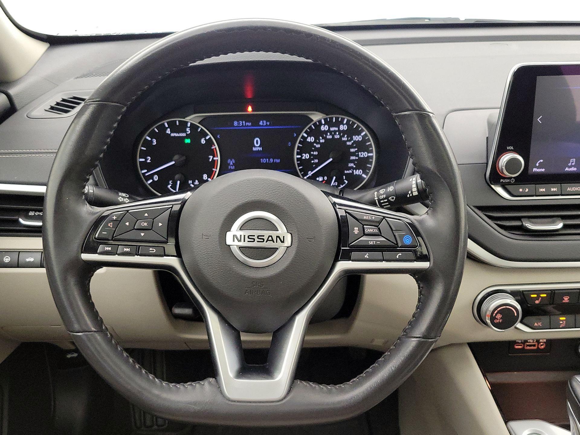 Thumbnail: 2022 Nissan Altima - 10