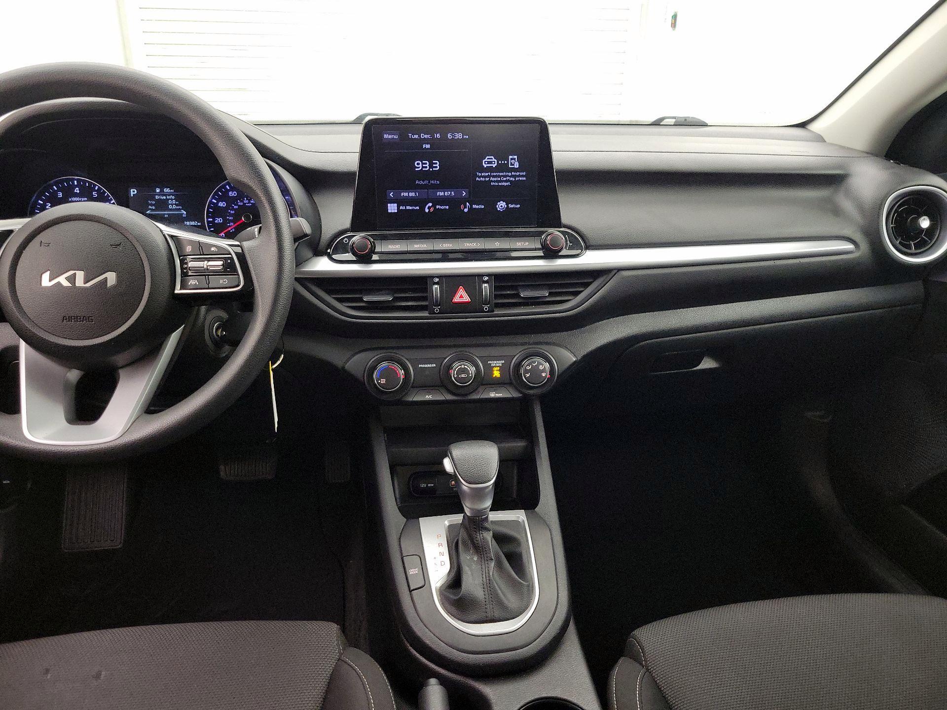 Thumbnail: 2024 Kia Forte - 9