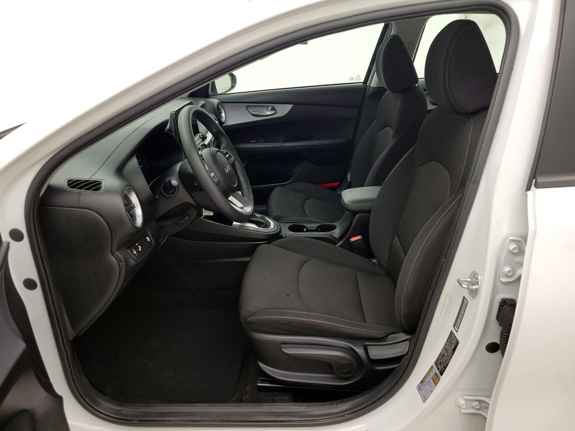 Thumbnail: 2024 Kia Forte - 11