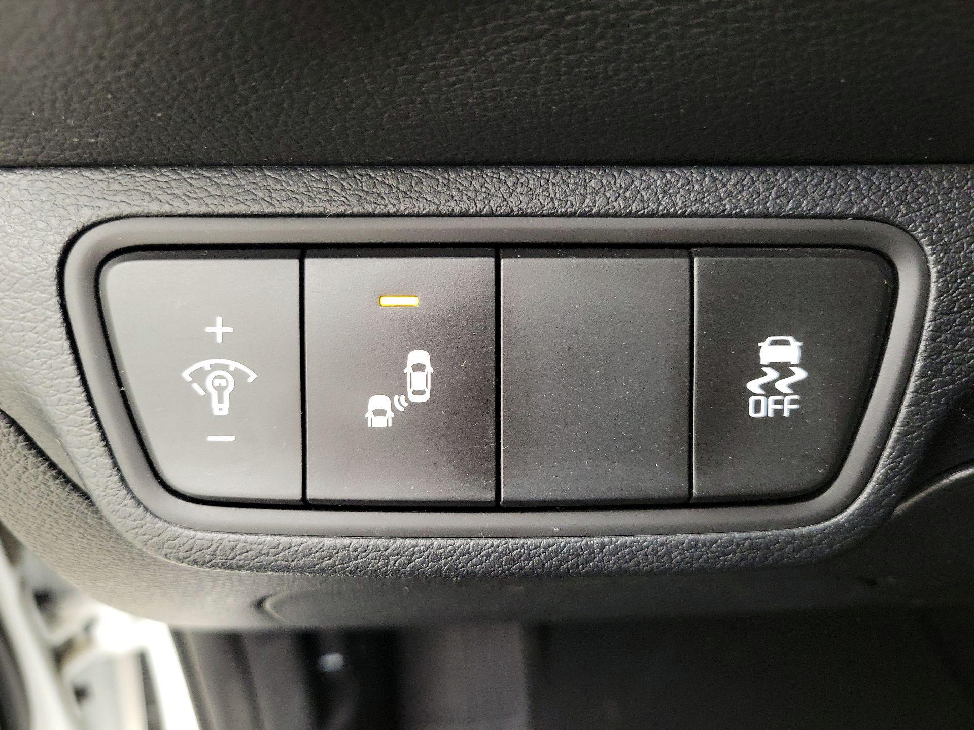 Thumbnail: 2024 Kia Forte - 13