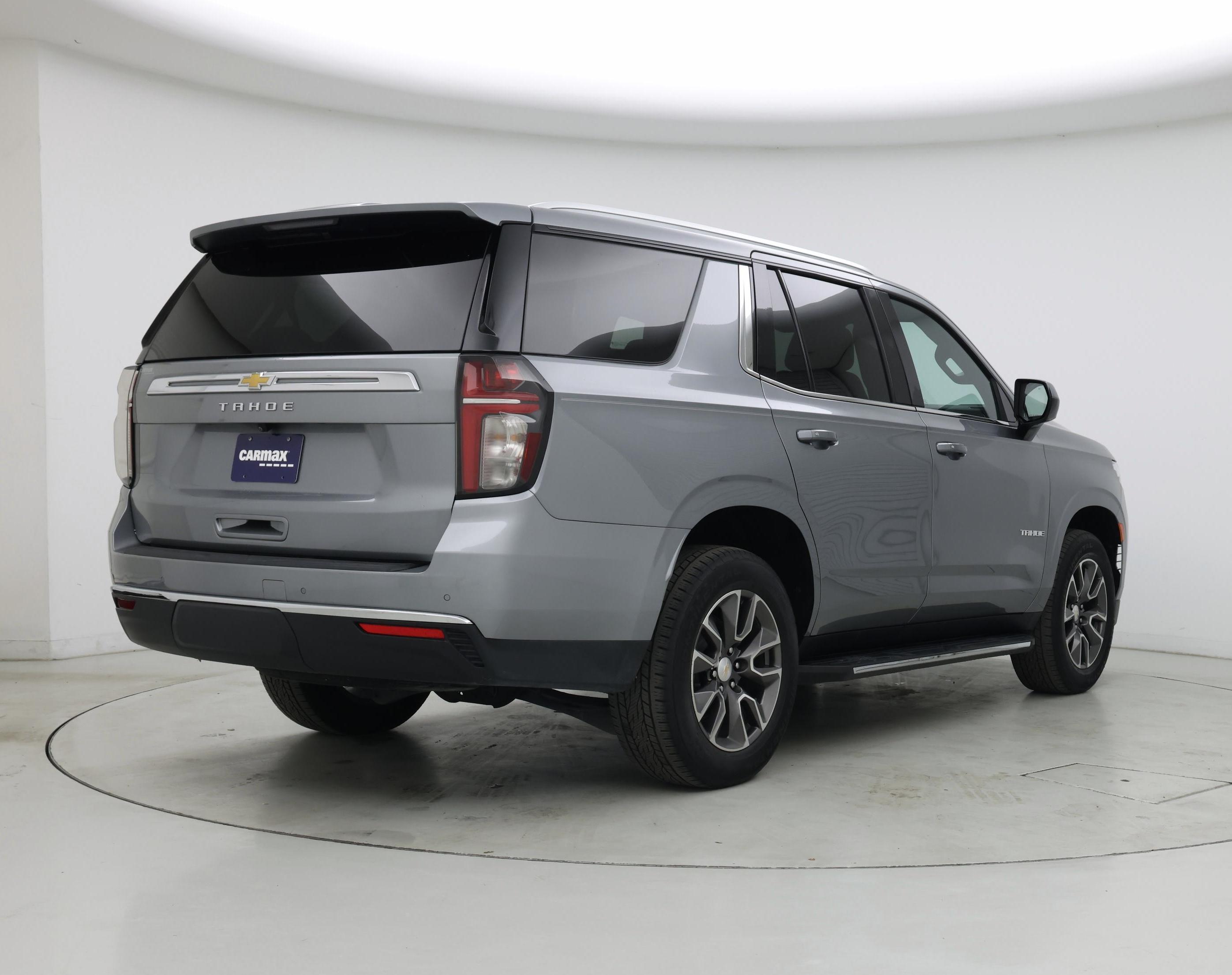 Thumbnail: 2023 Chevrolet Tahoe - 8