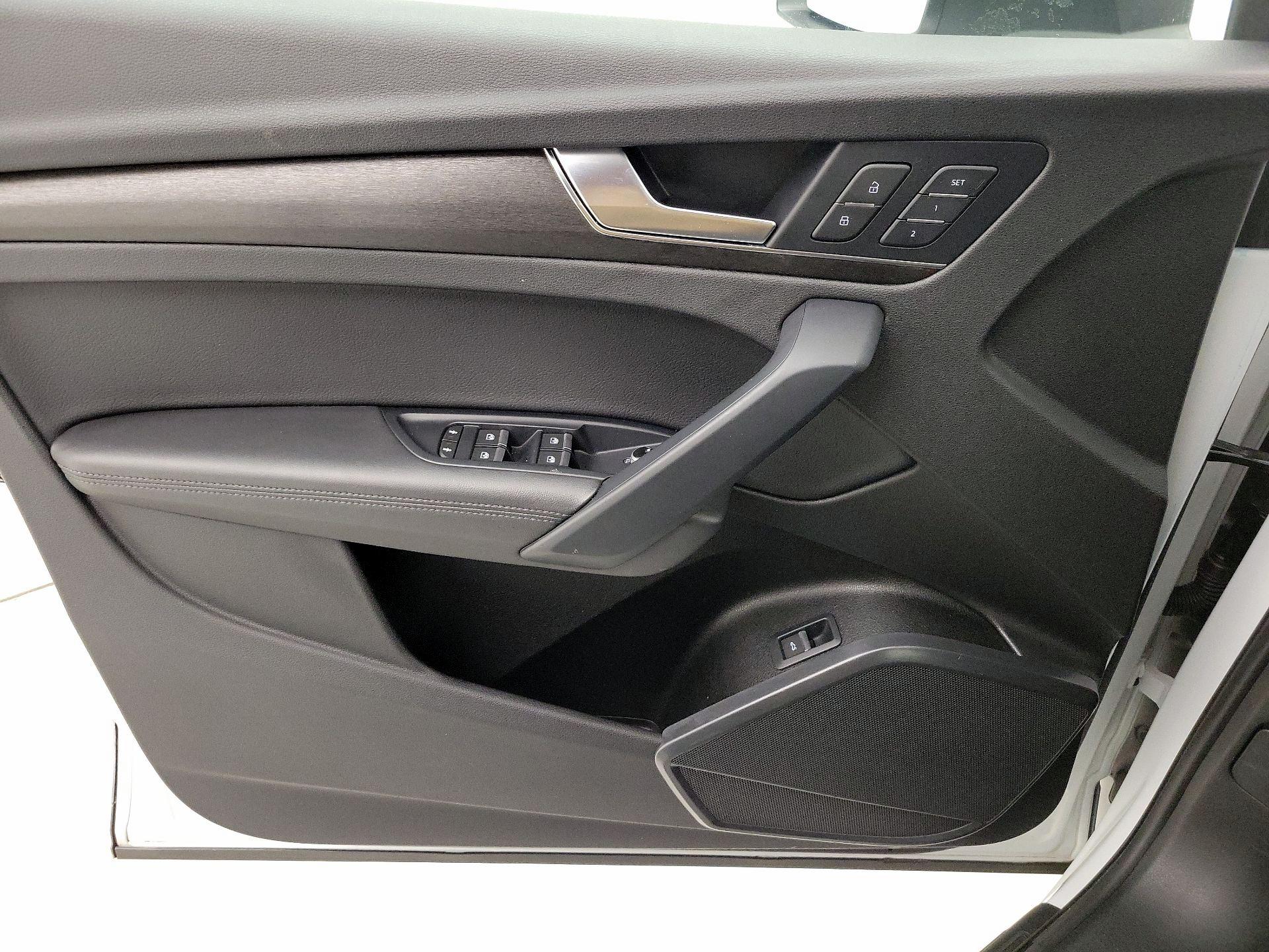 Thumbnail: 2020 Audi Q5 - 12