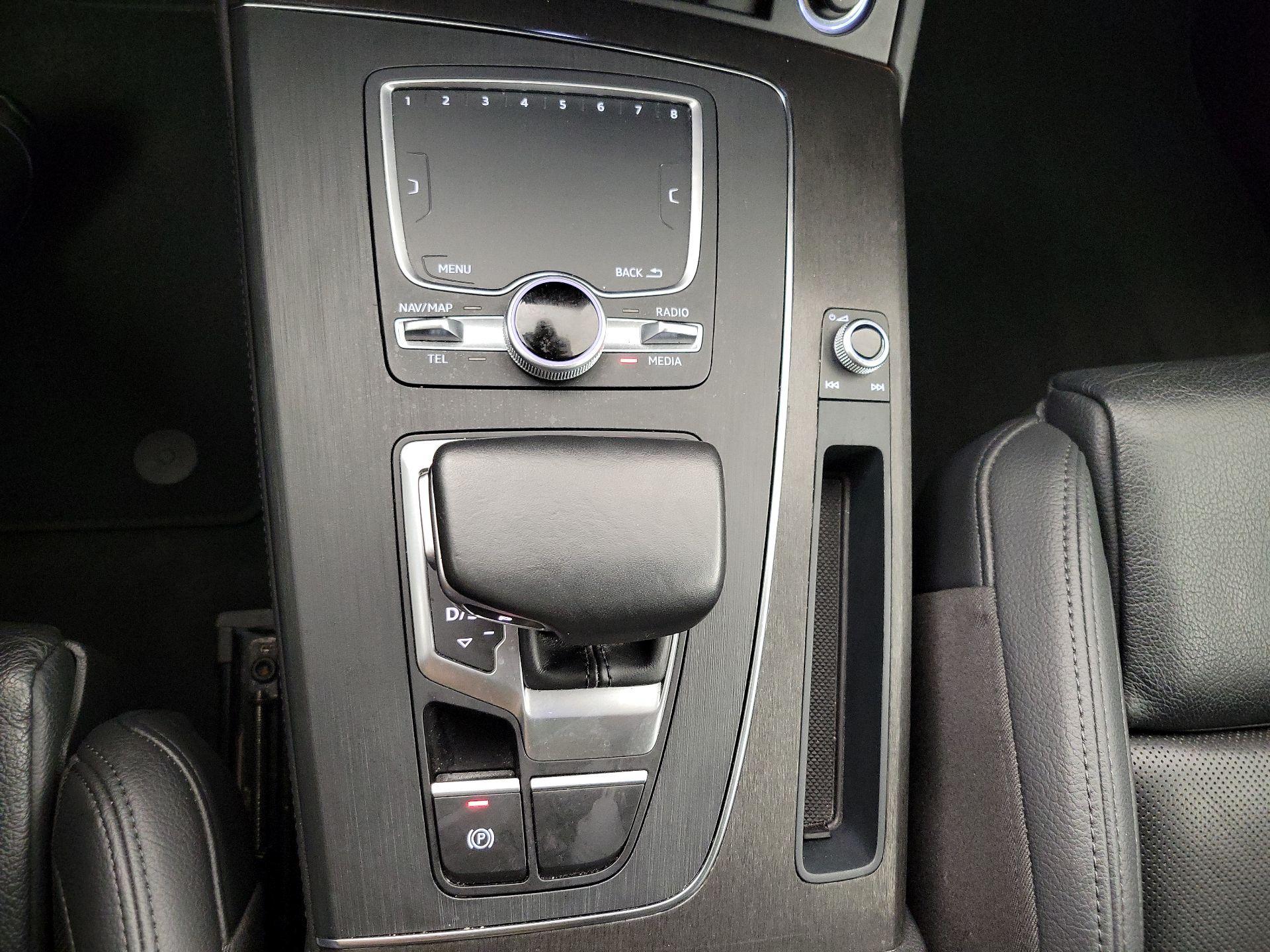 Thumbnail: 2020 Audi Q5 - 18