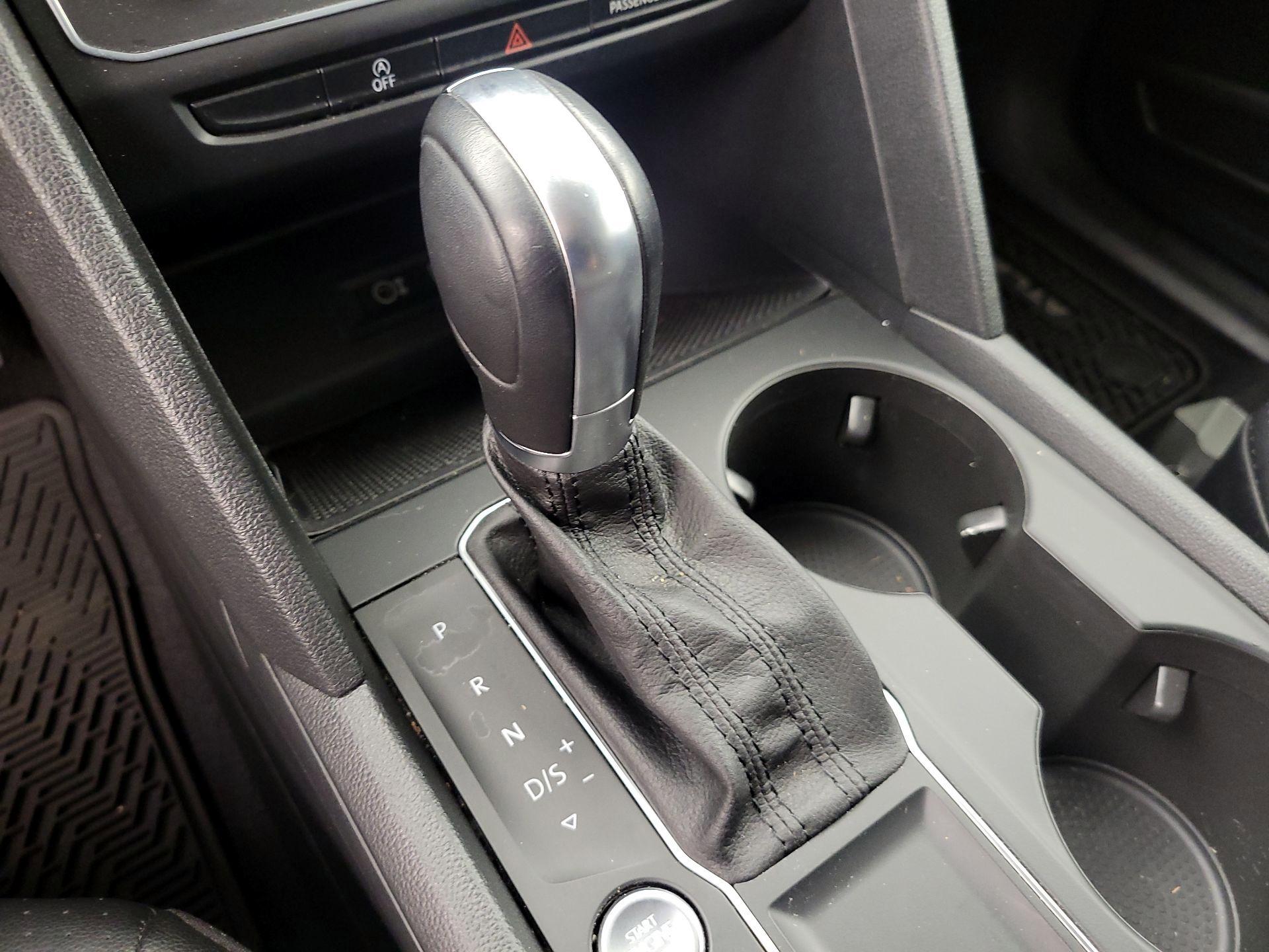 Thumbnail: 2019 Volkswagen Atlas - 17