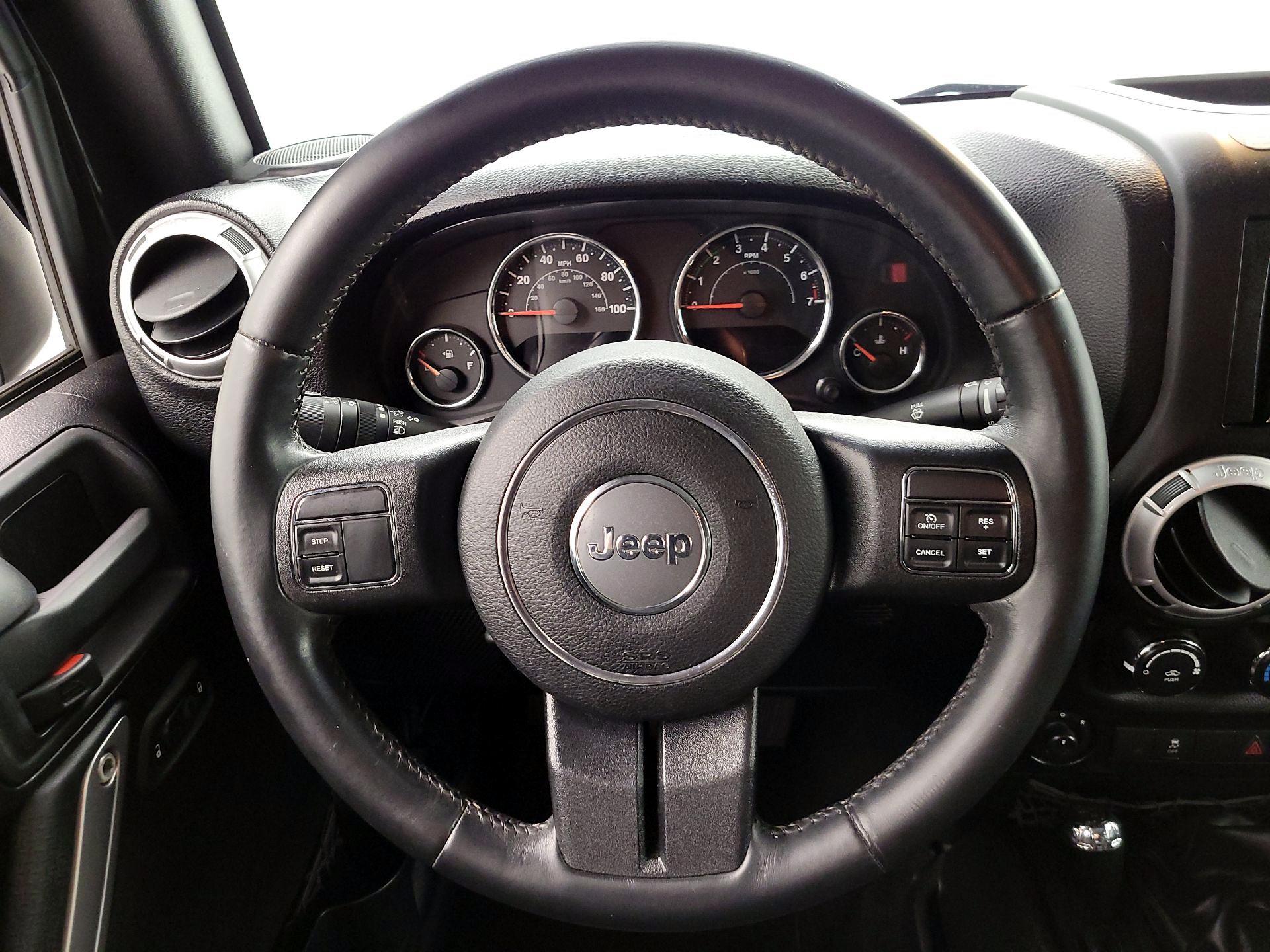 Thumbnail: 2016 Jeep Wrangler - 10