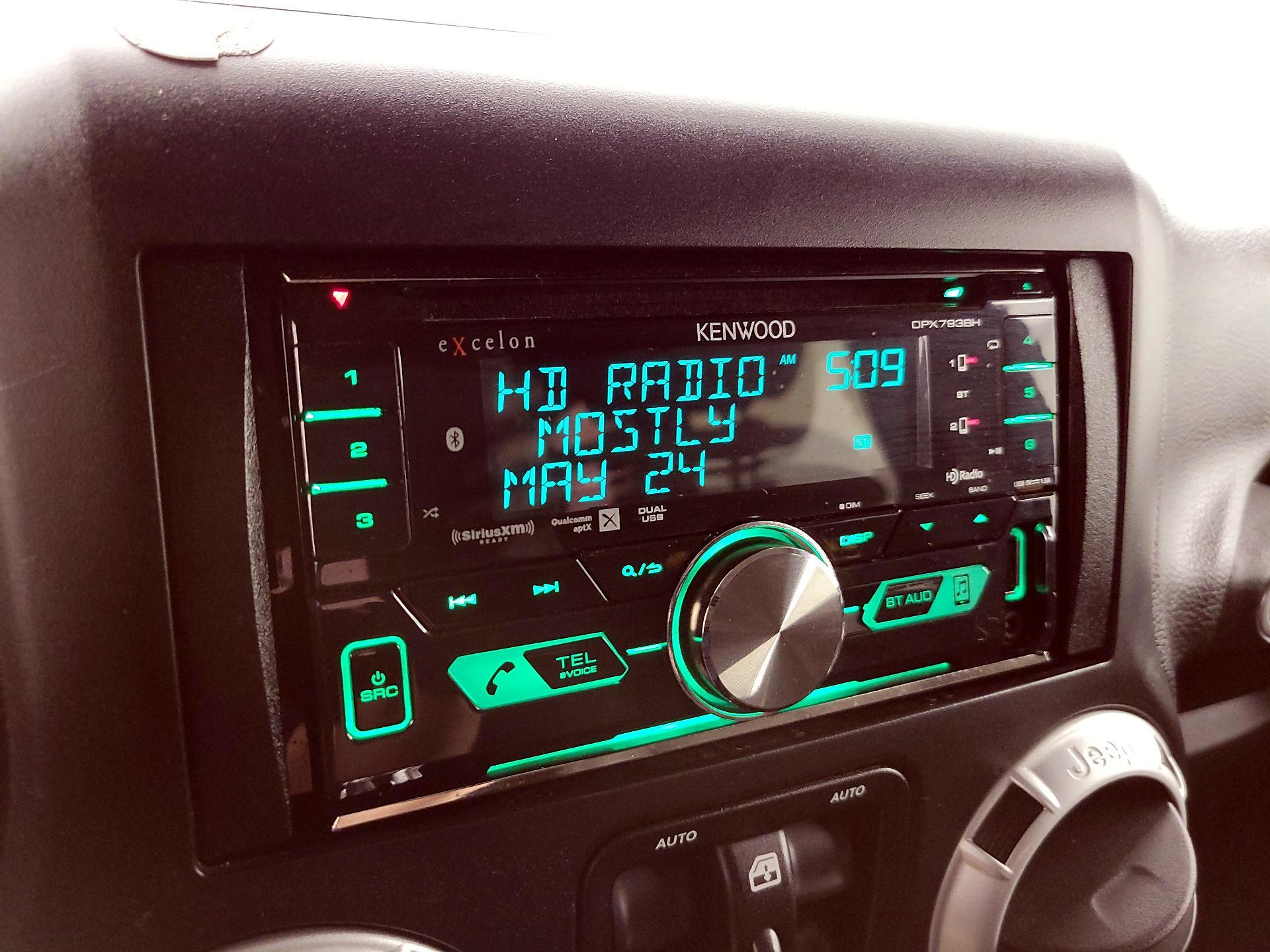 Thumbnail: 2016 Jeep Wrangler - 13