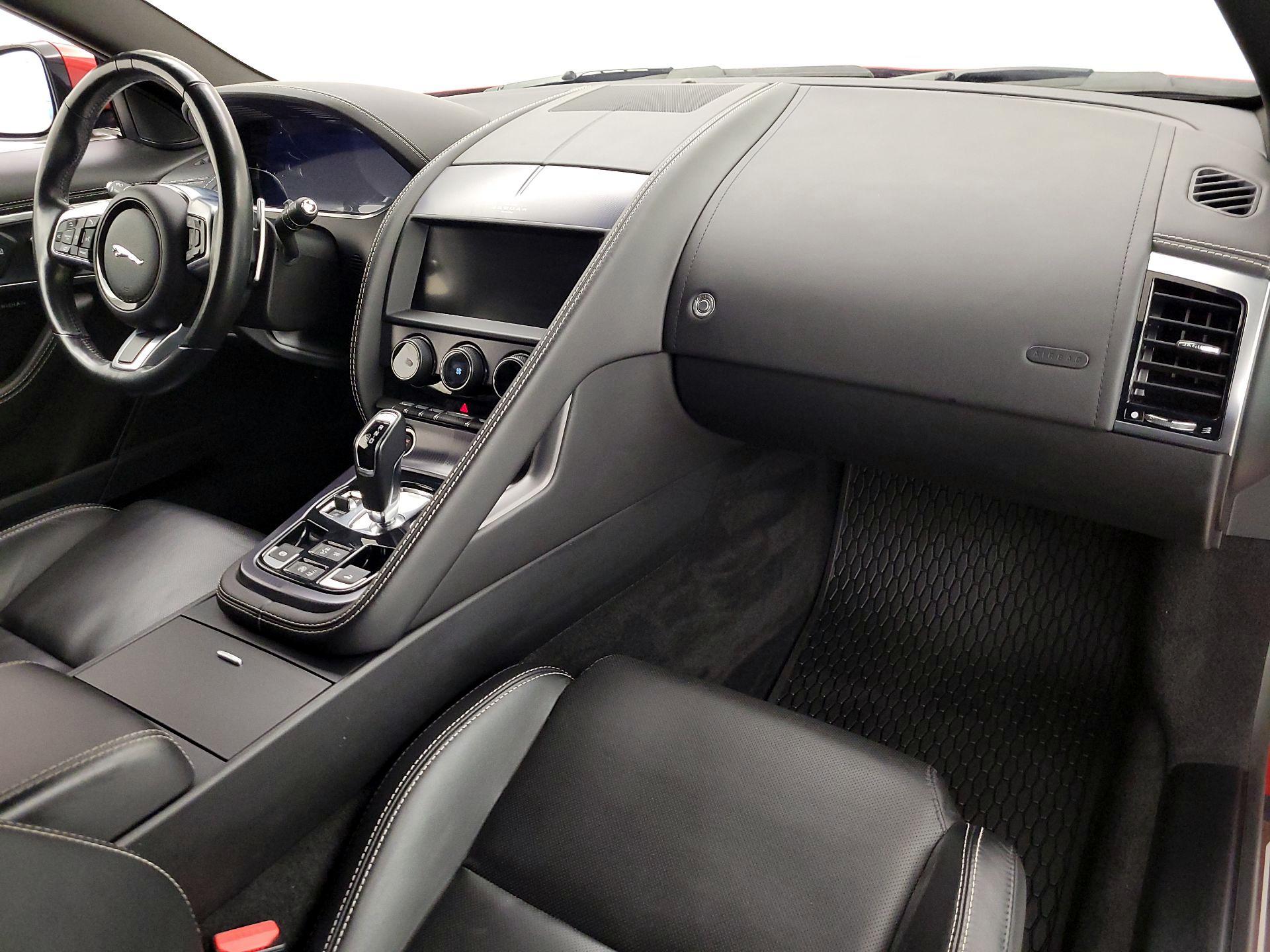 Thumbnail: 2022 Jaguar F-Type - 9