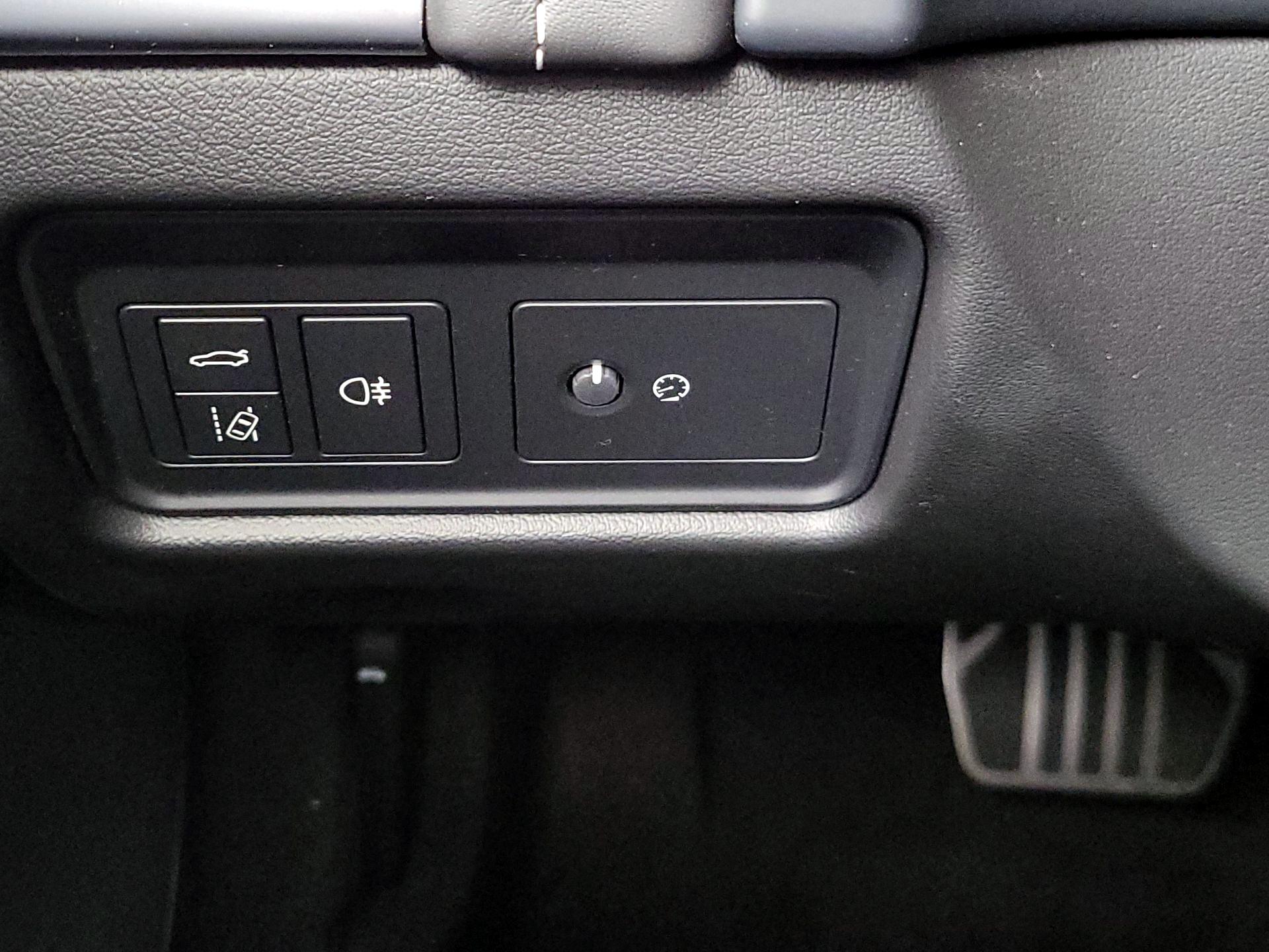 Thumbnail: 2022 Jaguar F-Type - 13