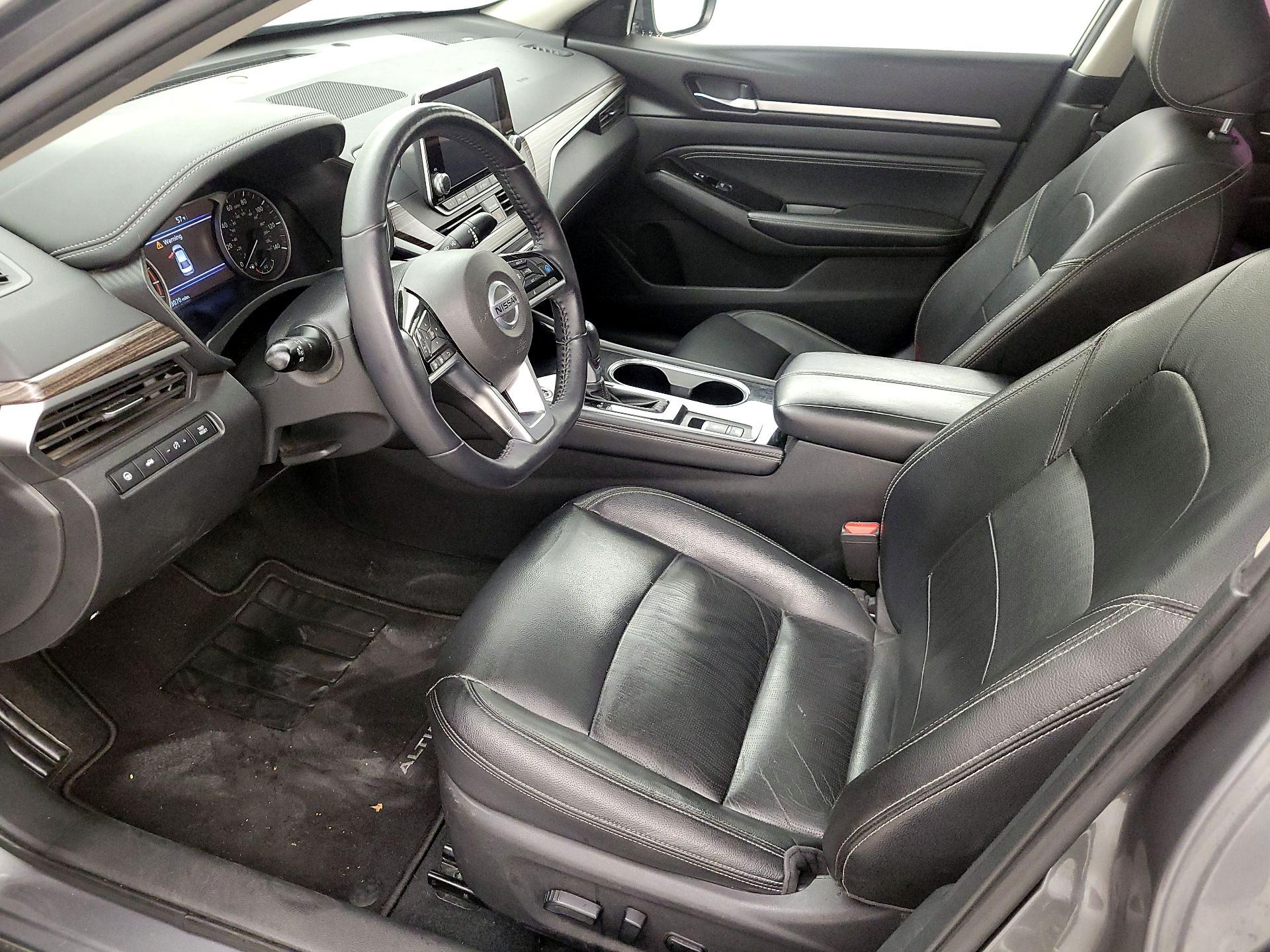 Thumbnail: 2020 Nissan Altima - 11