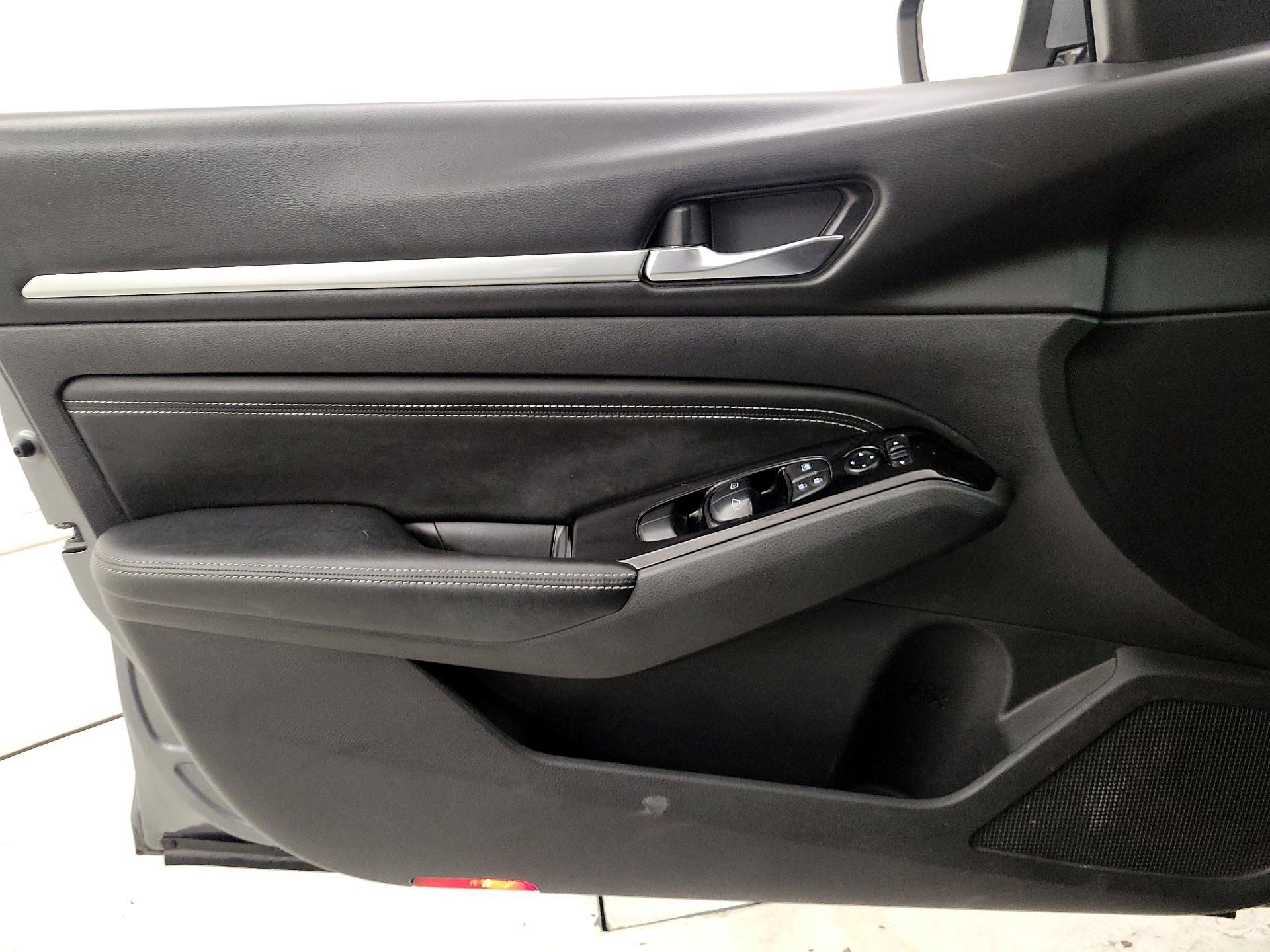 Thumbnail: 2020 Nissan Altima - 12