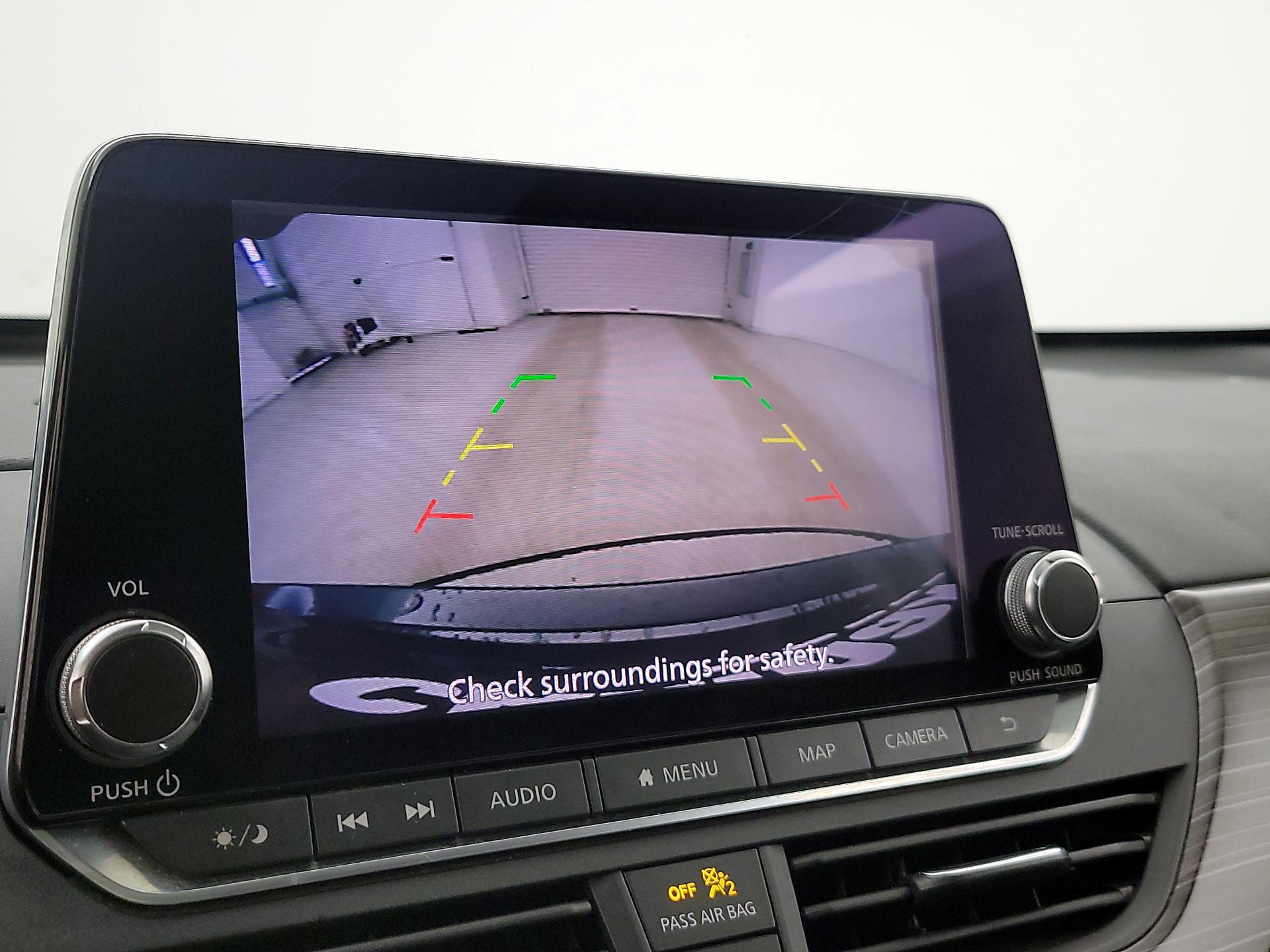 Thumbnail: 2020 Nissan Altima - 15