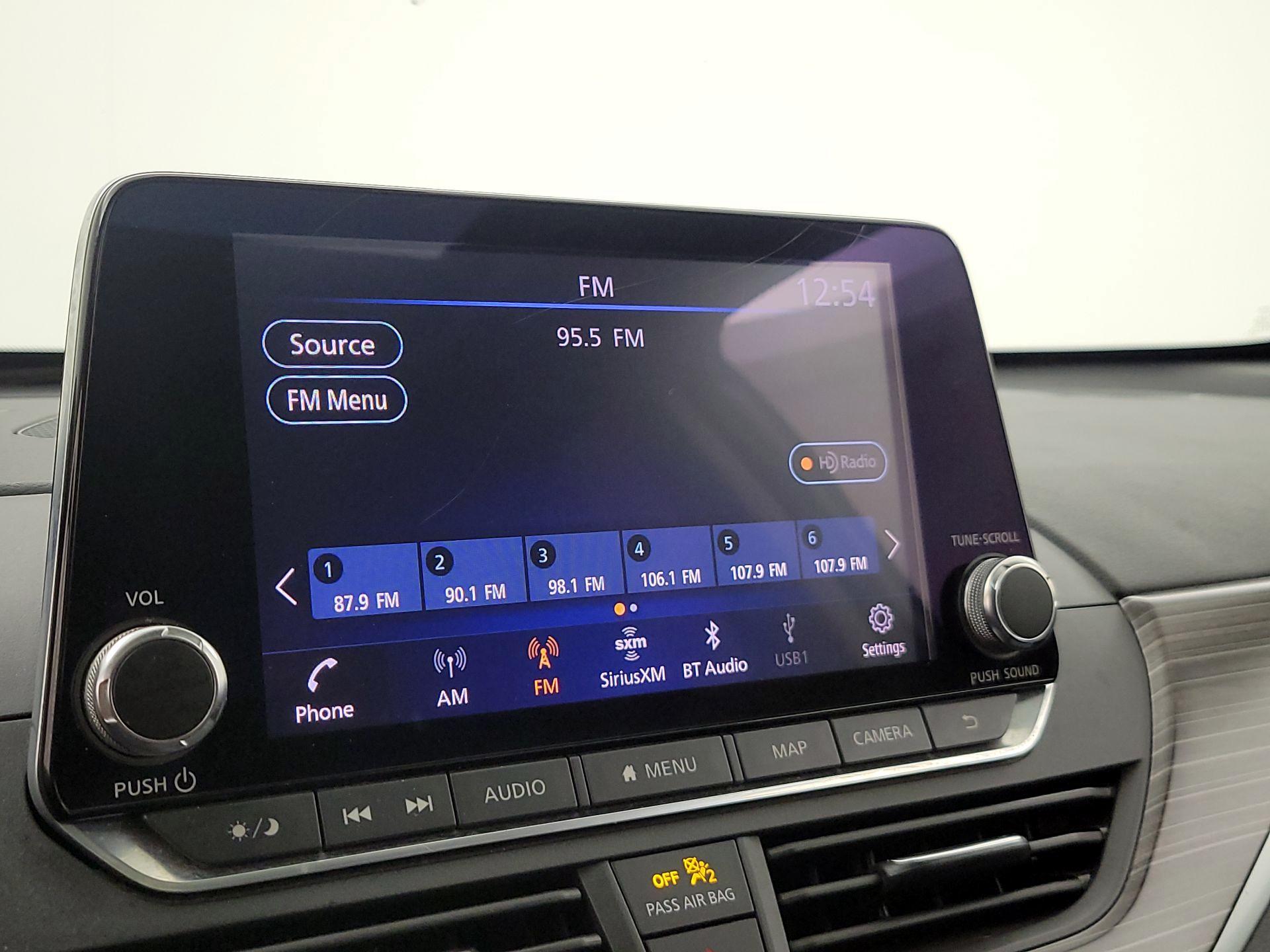 Thumbnail: 2020 Nissan Altima - 16