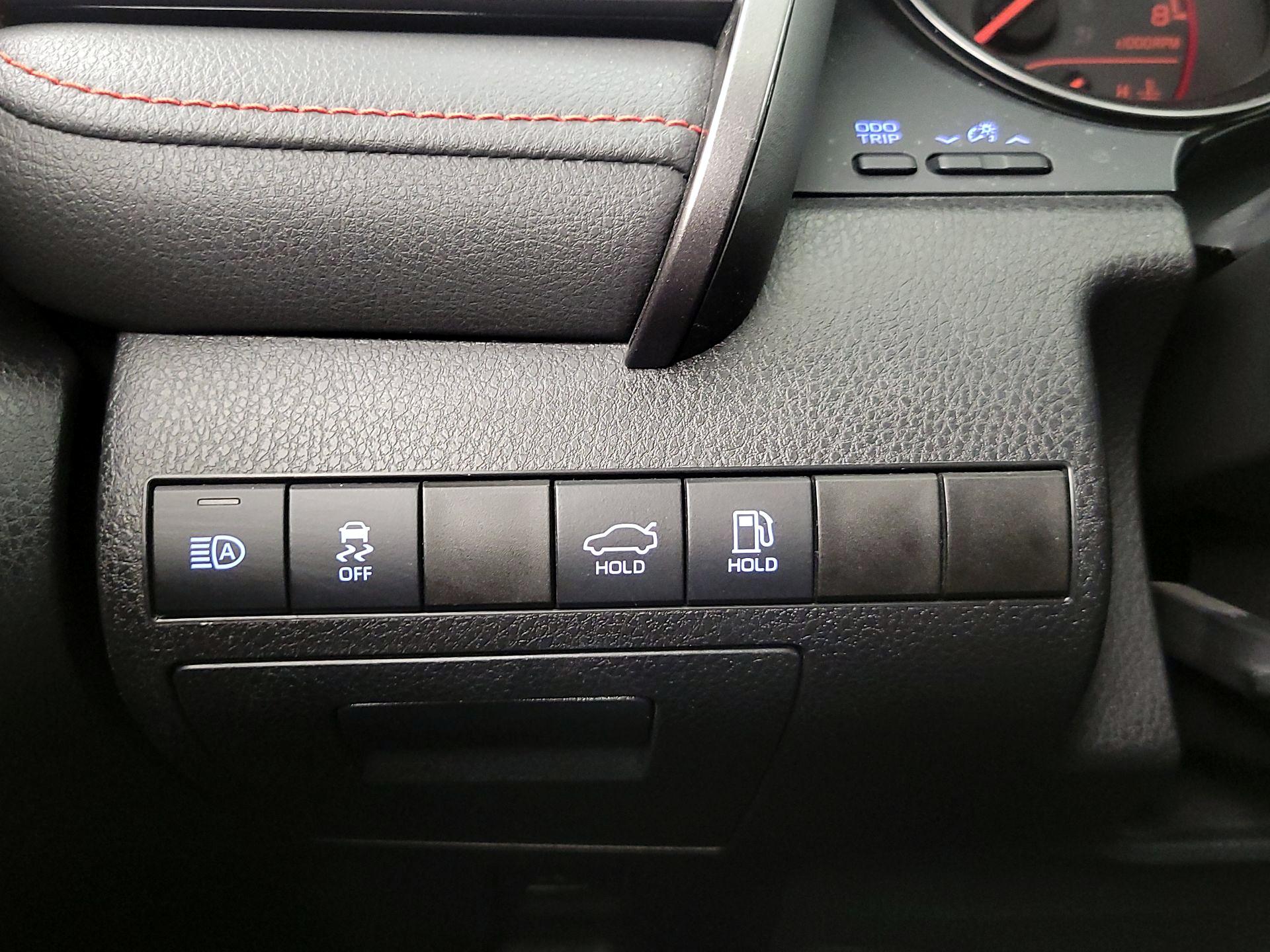 Thumbnail: 2022 Toyota Camry - 13