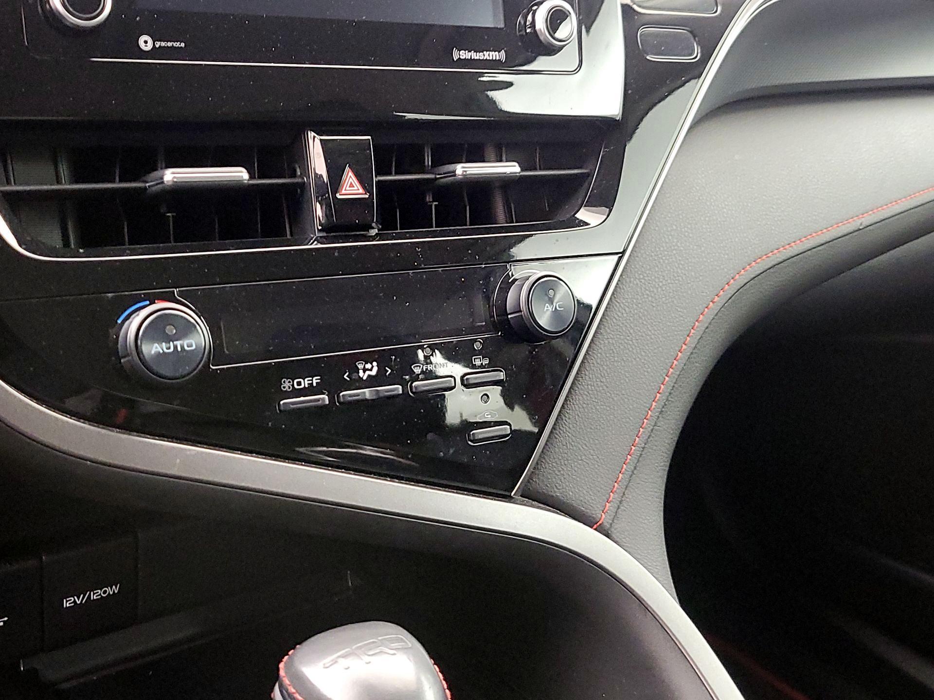 Thumbnail: 2022 Toyota Camry - 16