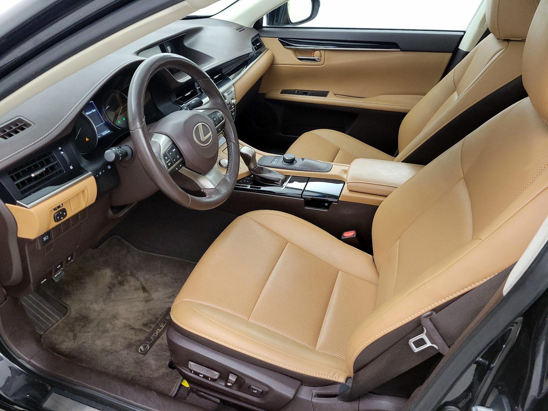 Thumbnail: 2018 Lexus ES - 11