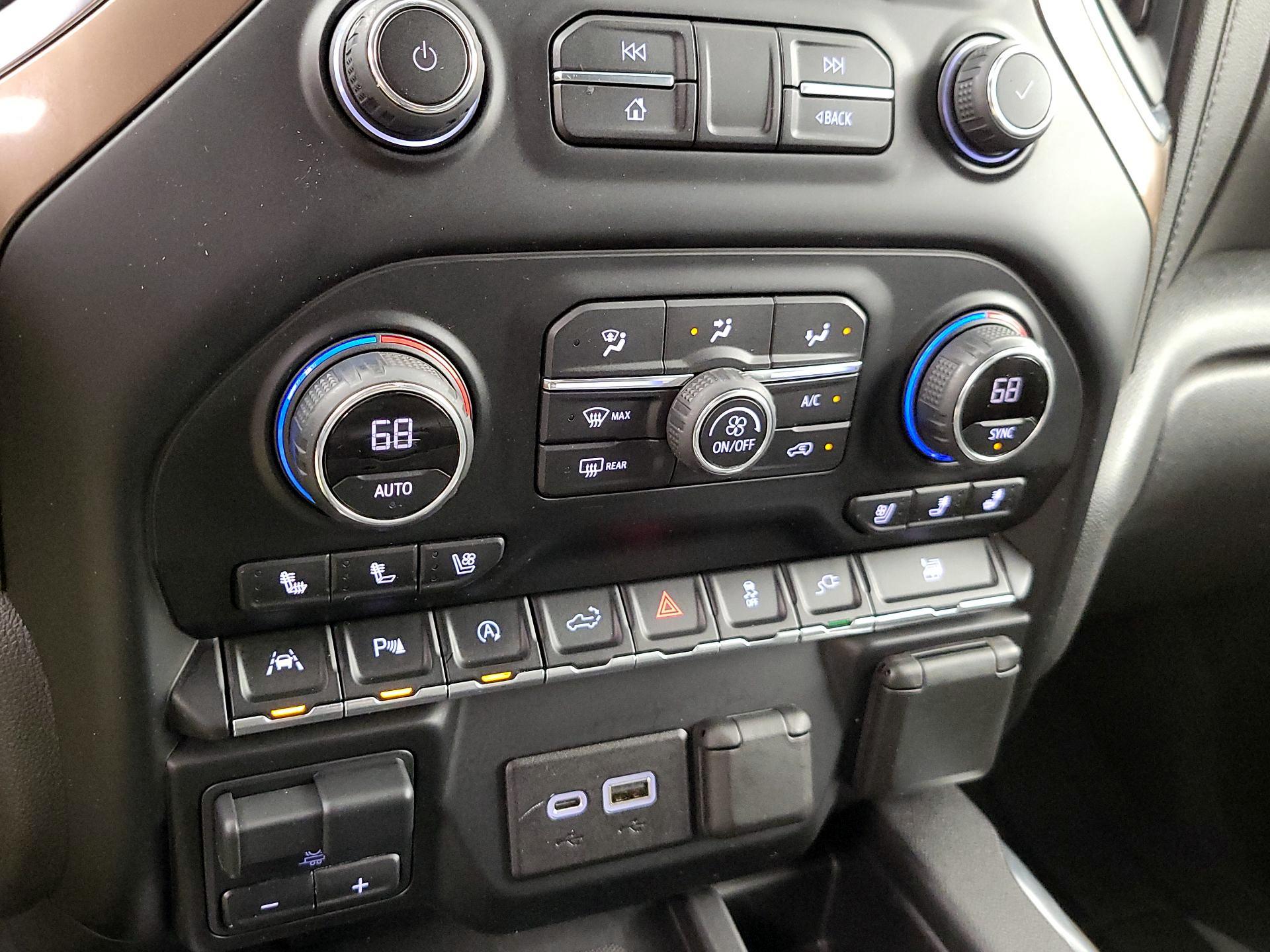 Thumbnail: 2020 Chevrolet Silverado 1500 - 17