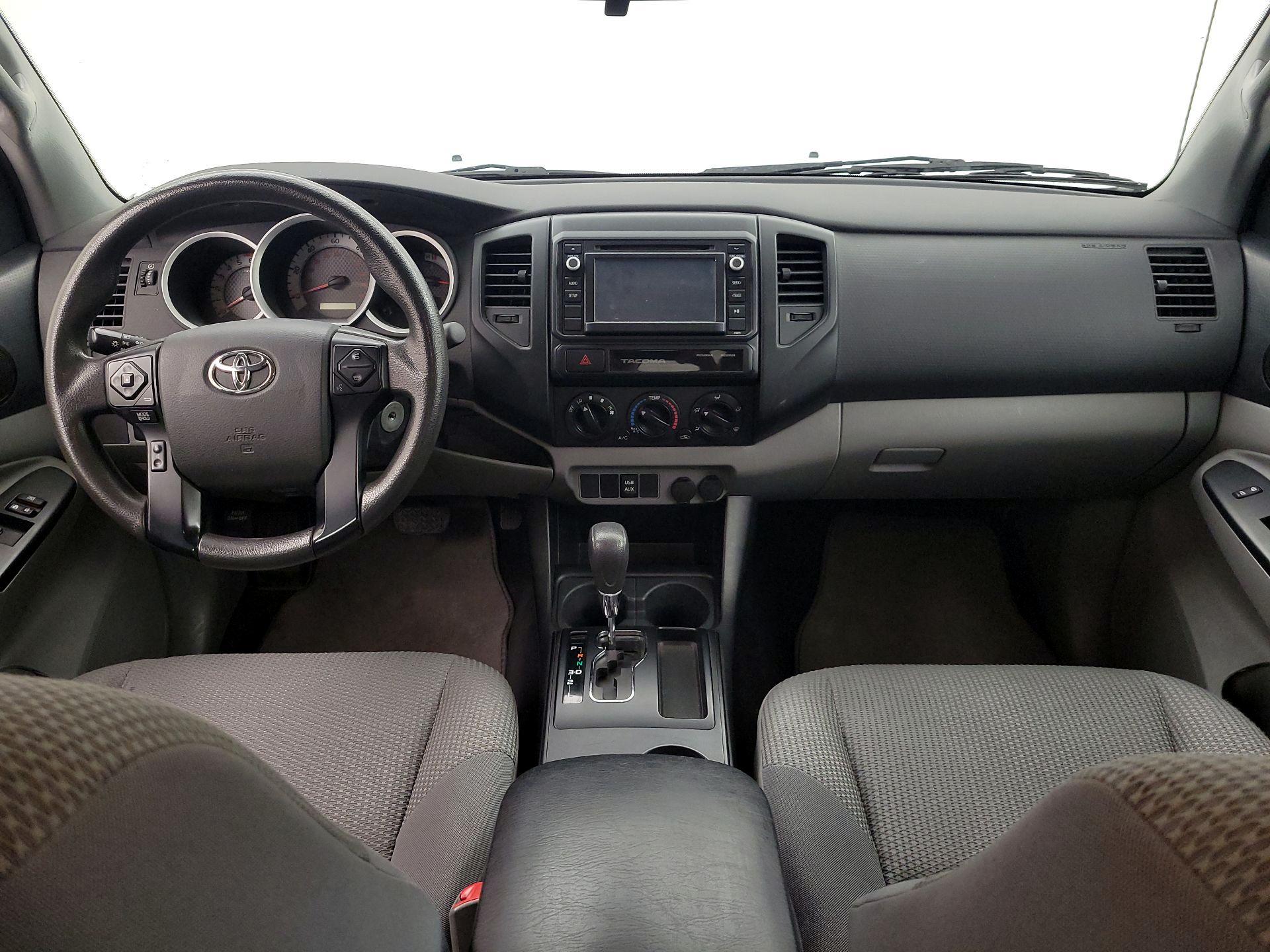 Thumbnail: 2015 Toyota Tacoma - 9