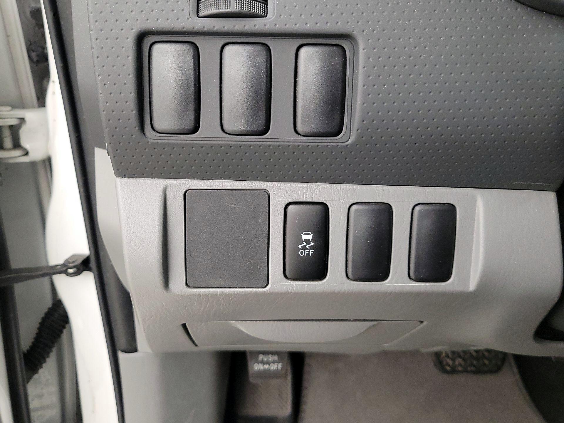 Thumbnail: 2015 Toyota Tacoma - 13