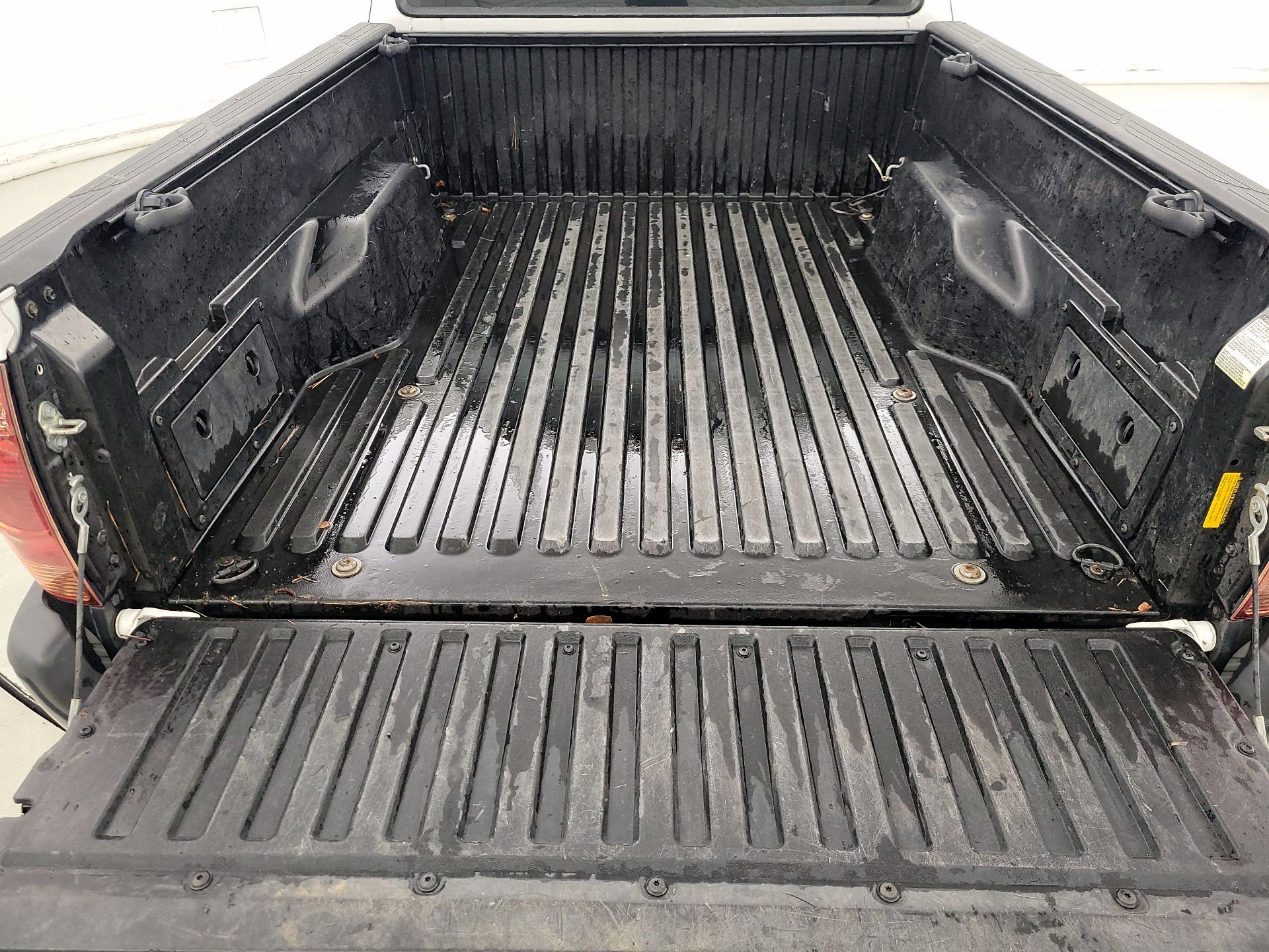 Thumbnail: 2015 Toyota Tacoma - 19