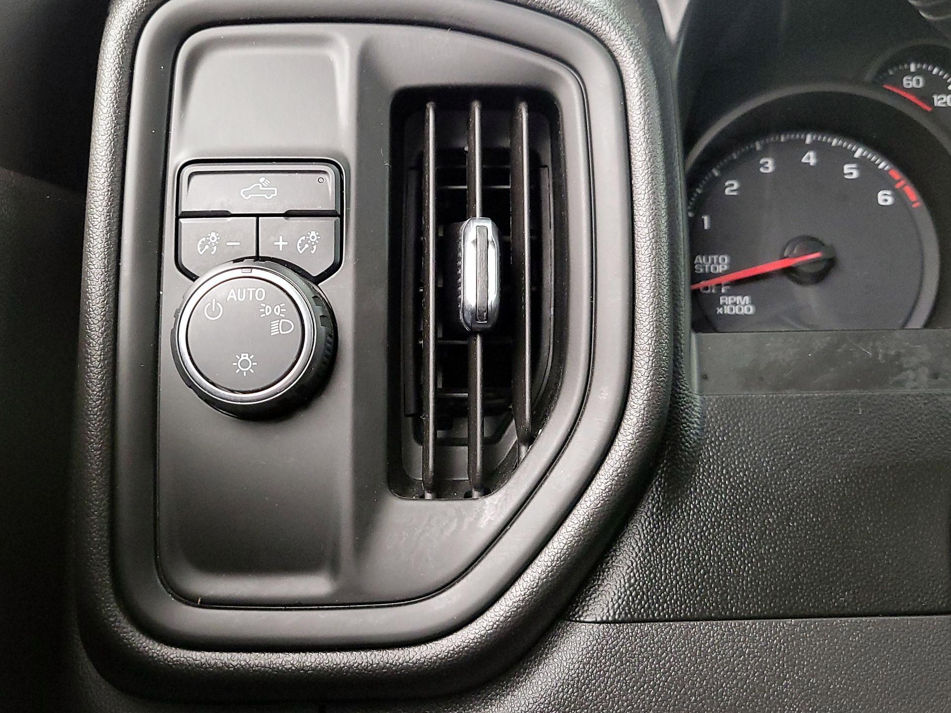 Thumbnail: 2021 Chevrolet Silverado 1500 - 13