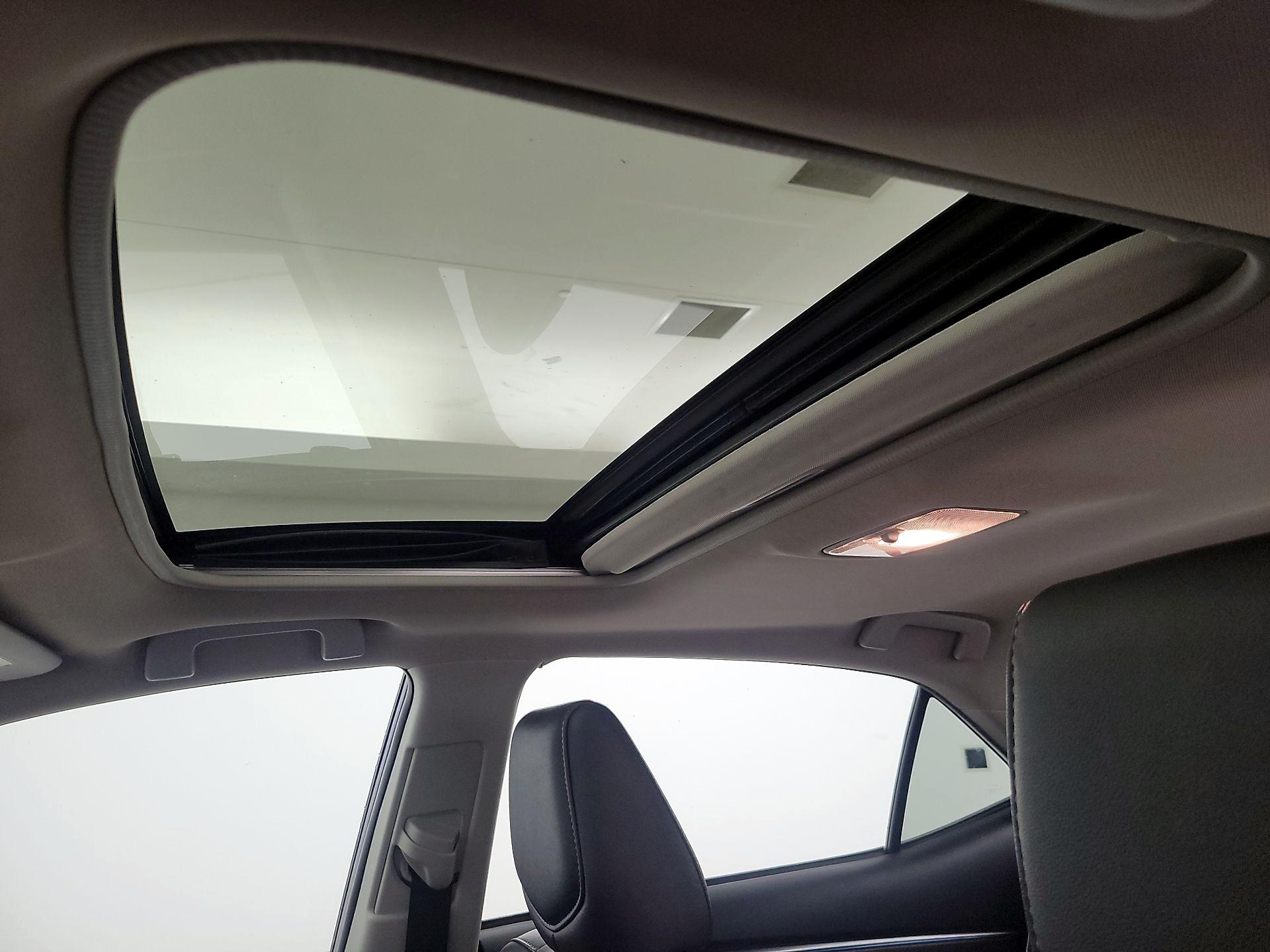 Thumbnail: 2014 Toyota Corolla - 20