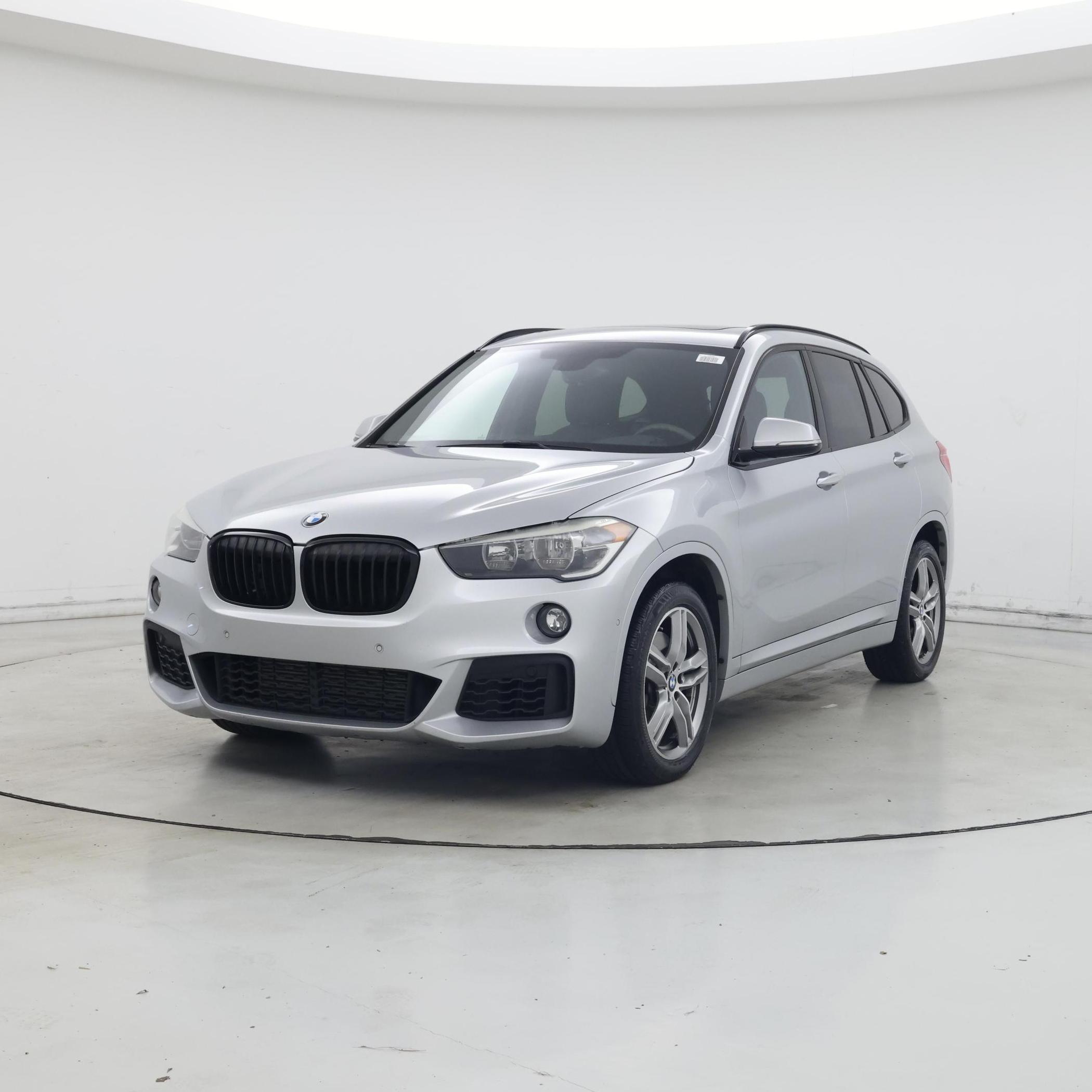 Thumbnail: 2018 BMW X1 - 4