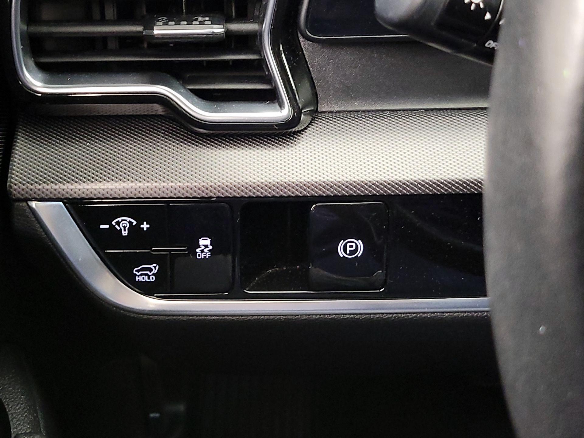 Thumbnail: 2023 Kia Sportage - 13