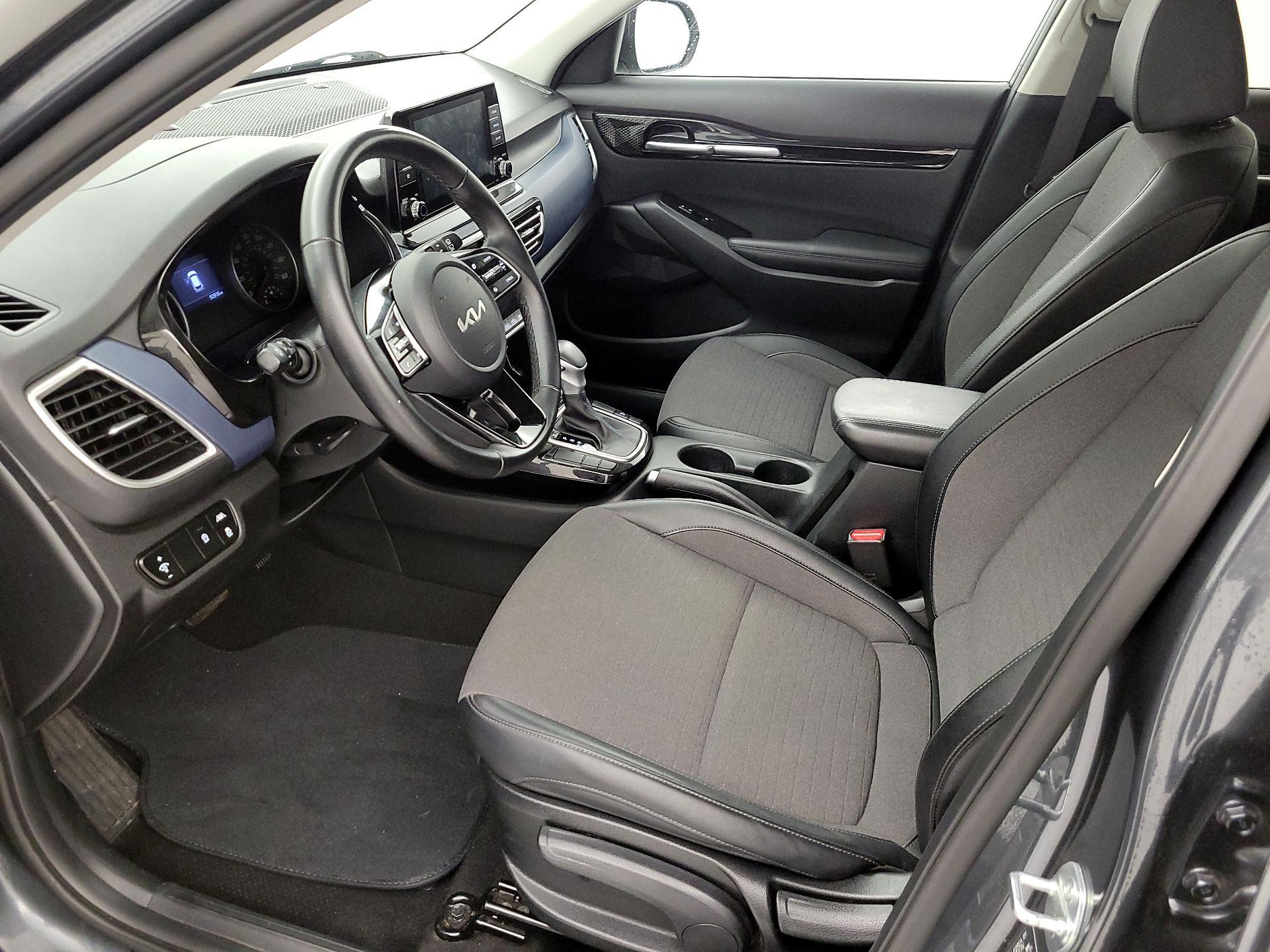 Thumbnail: 2023 Kia Seltos - 11