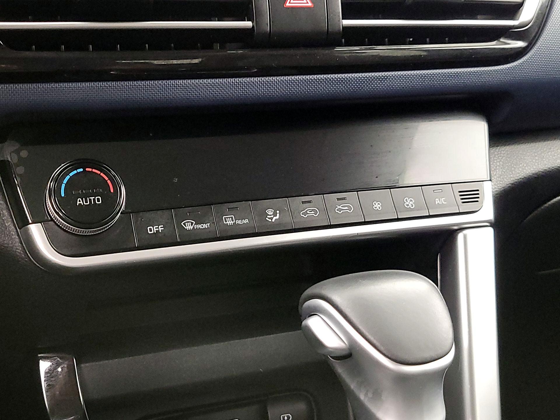 Thumbnail: 2023 Kia Seltos - 16