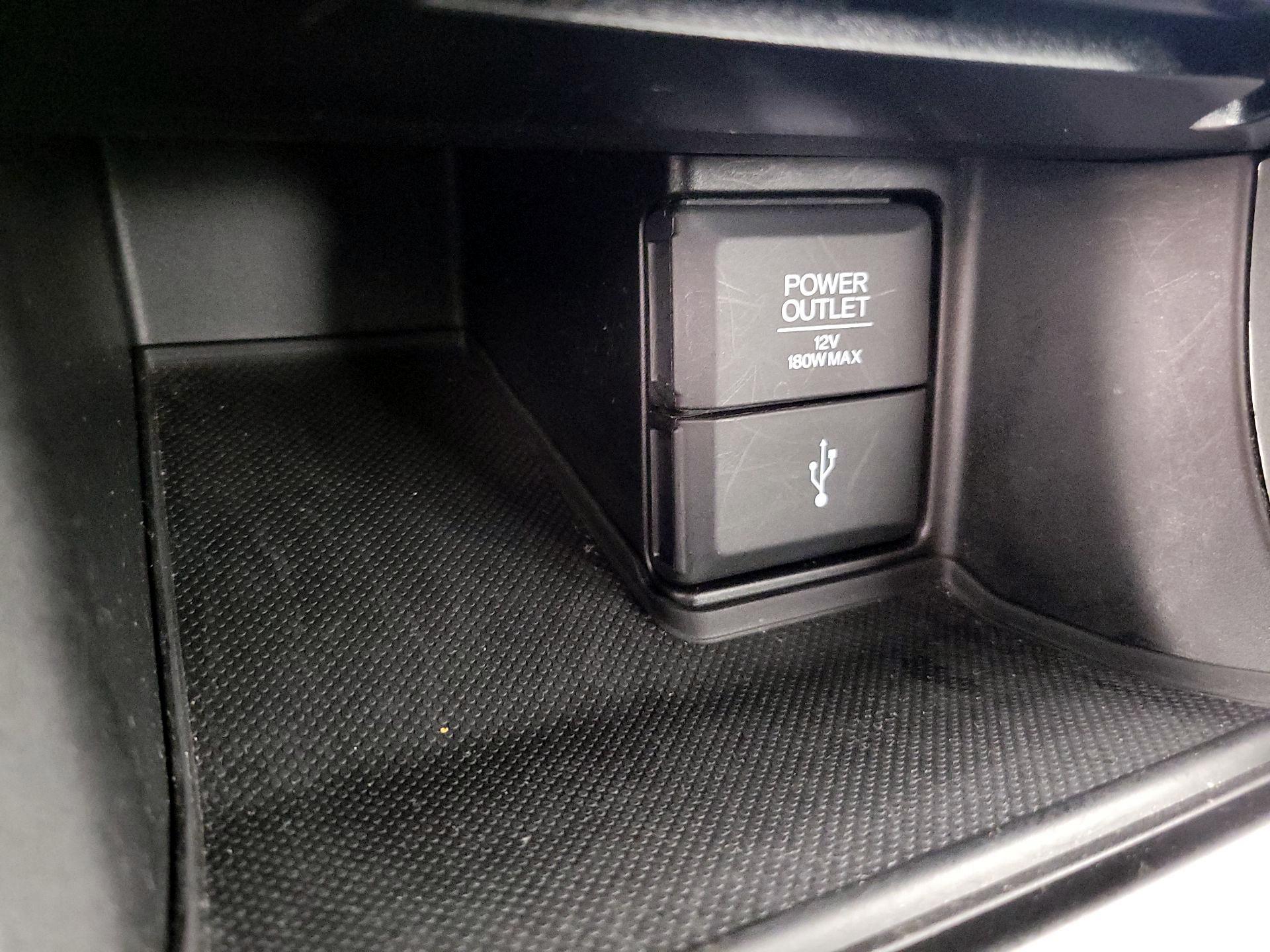 Thumbnail: 2015 Honda Accord - 18