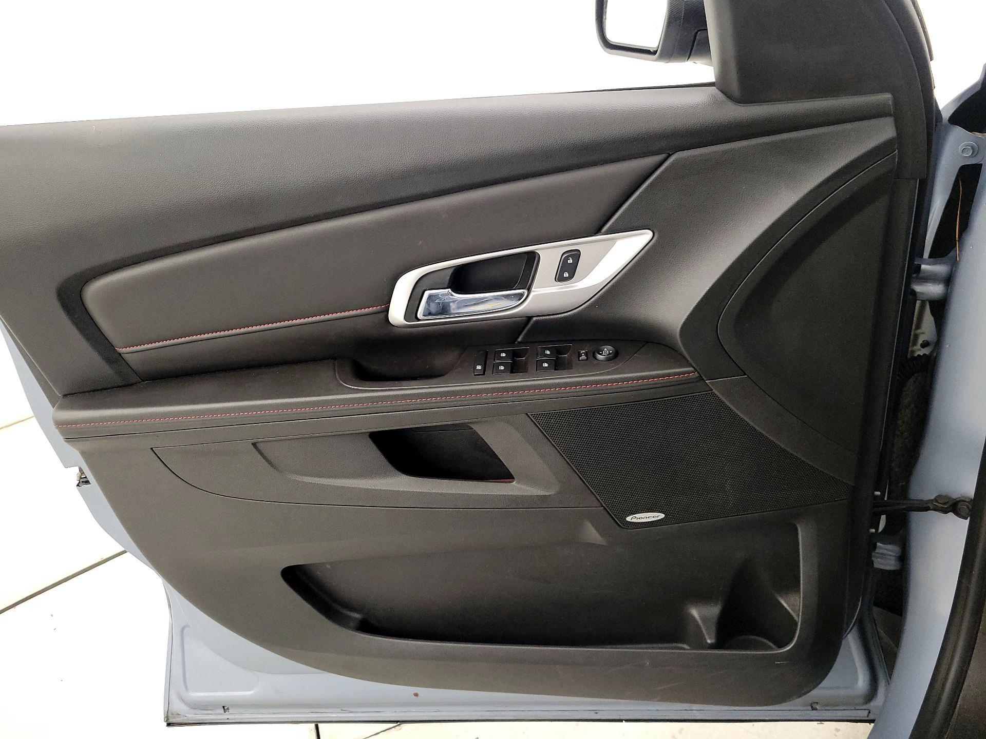 Thumbnail: 2015 GMC Terrain - 12